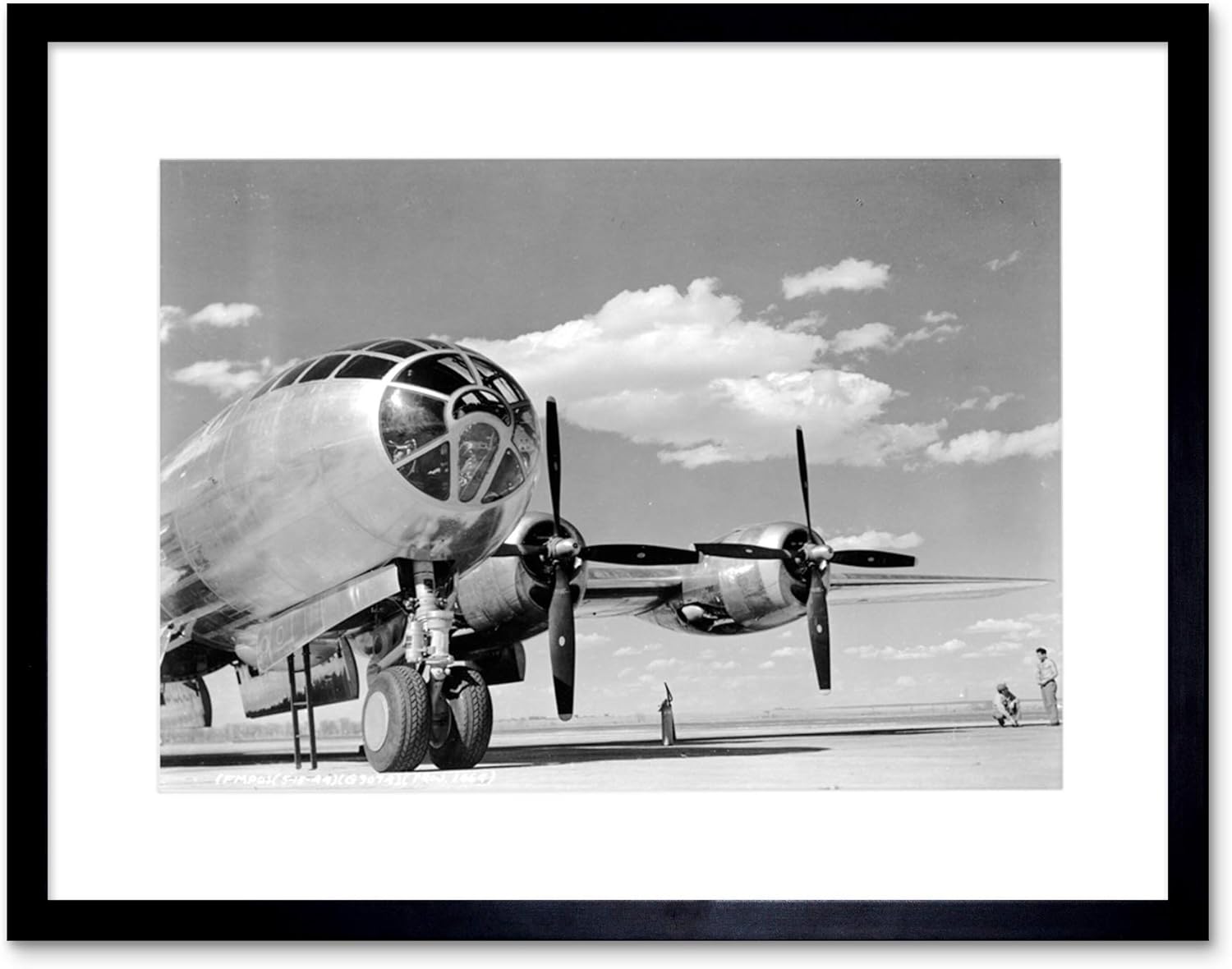 Amazon.co.jp WAR MILITARY PLANE BOMBER B29 プロペラコックピットBWフレームプリント