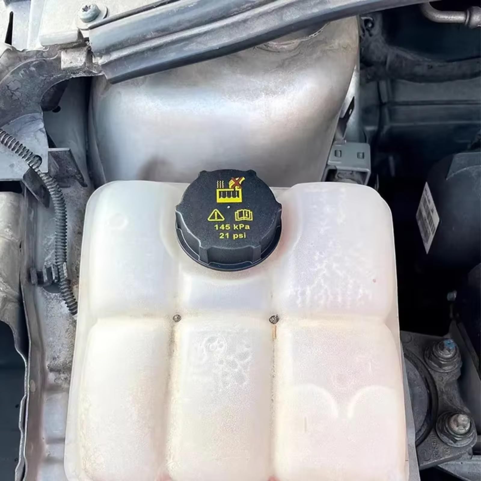 Compatible con Fiesta 2014 2015 2016 2017 2018 DG938101AA Tapa del depósito de expansión del refrigerante del radiador