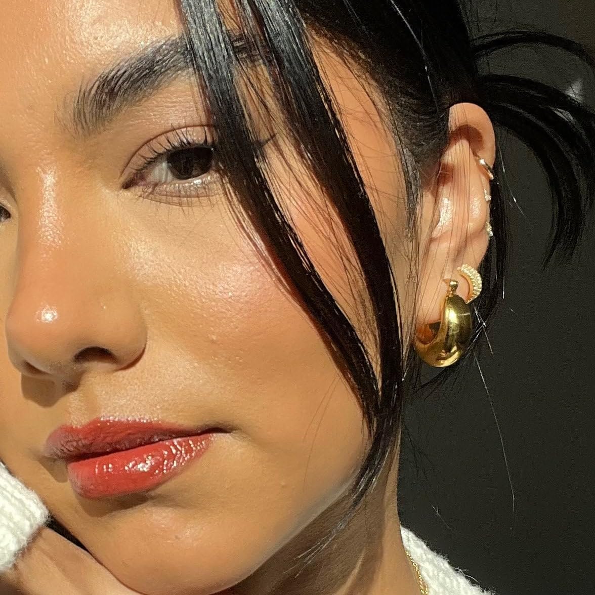 OOOPEL Gold Hoop Earrings for Women,925 Sterling Silver Chunky Hoop Earrings Hypoallergenic Lightweight 14K Gold Plated Thick Gold Hoops for Women 22mm 26mm - Image 2