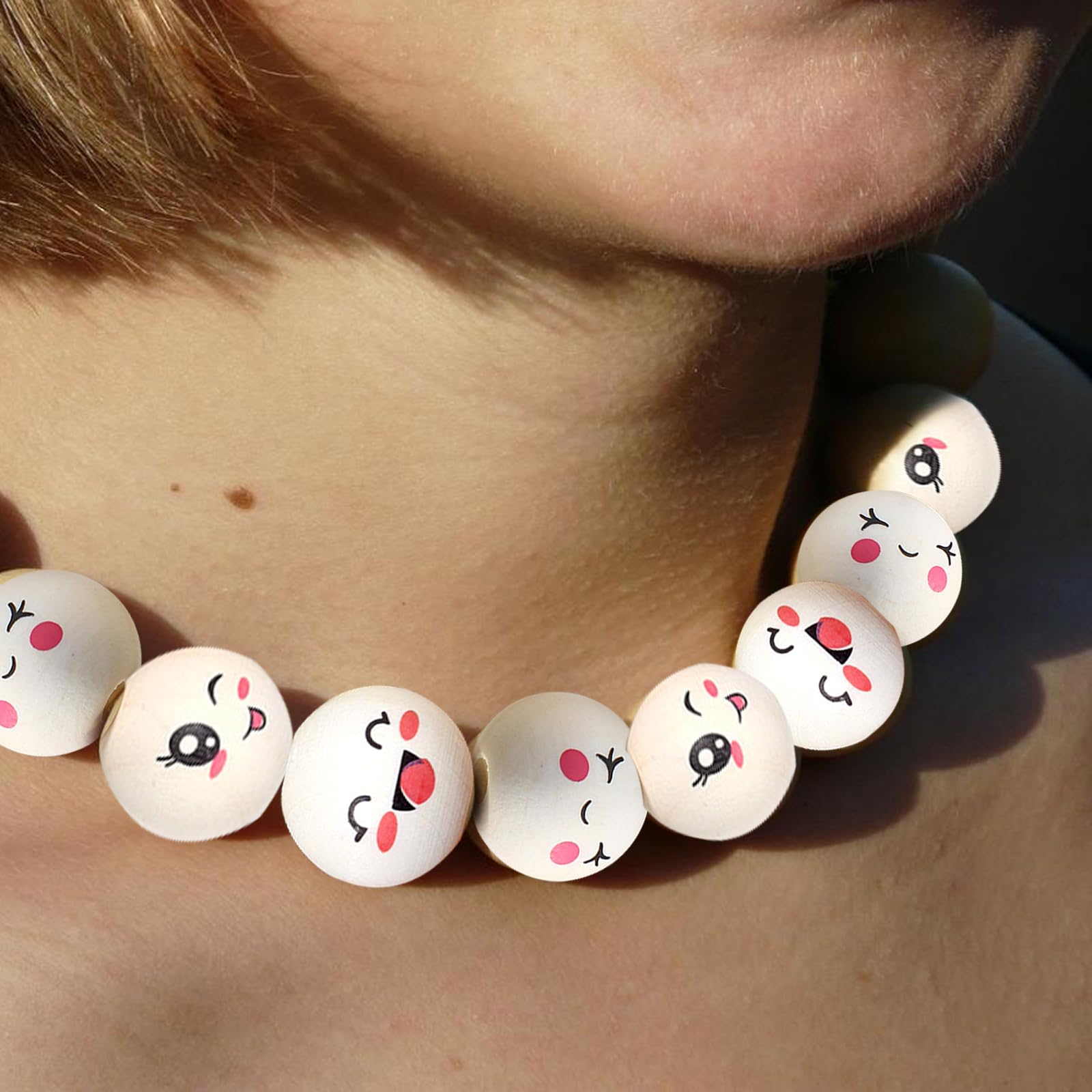 Yoirzit Perles en Bois Pour le Visage 100pcs Perles en Bois Smiley Visage Perles de 20mm Perles
