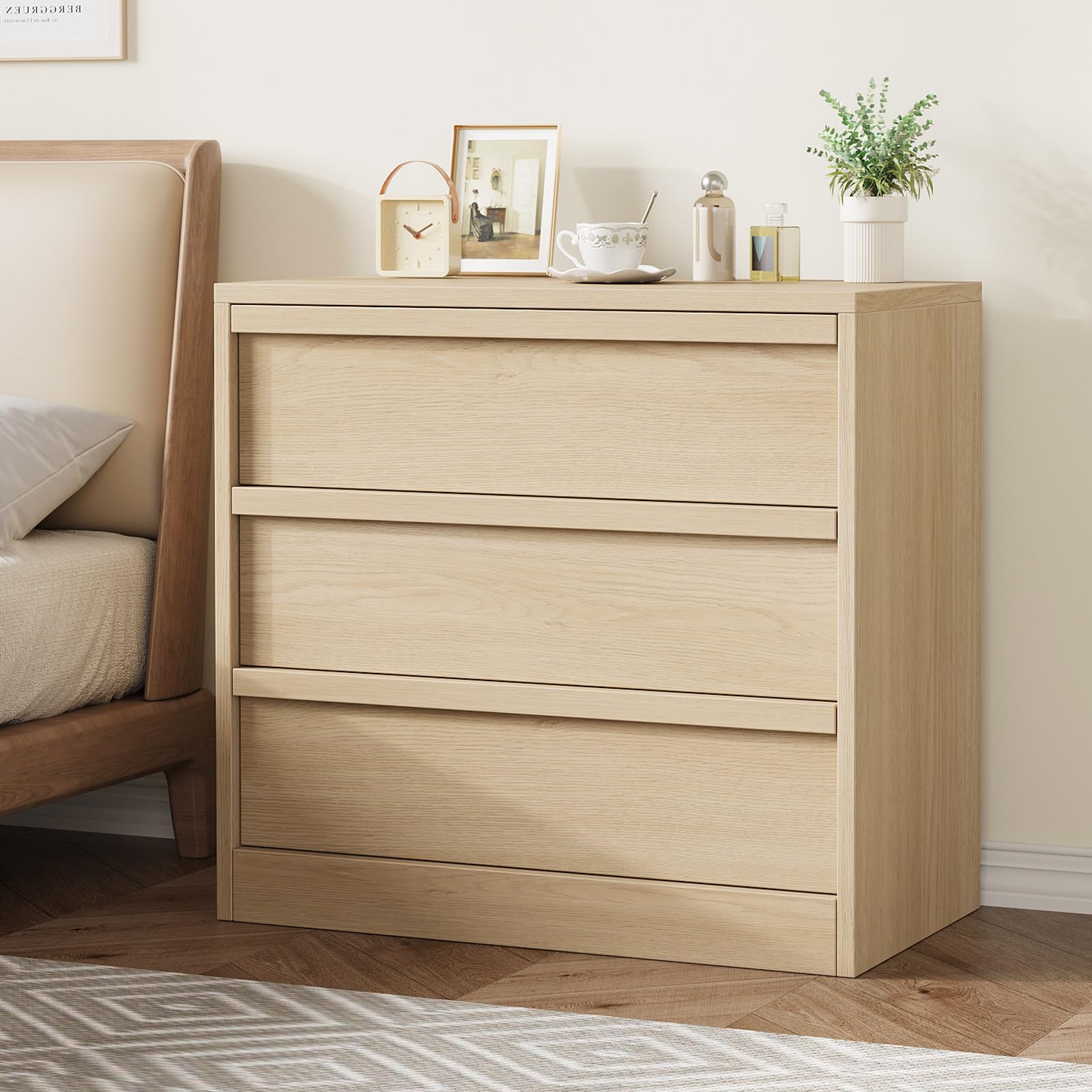 Amazon.com: GarveeHome 3 Drawer Dresser for Bedroom, Natural Oak Nightstand  3 Chest of Drawers with Large Storage, Small Modern Bedside End Table for  Living Room, Nursery, Entryway : Home & Kitchen