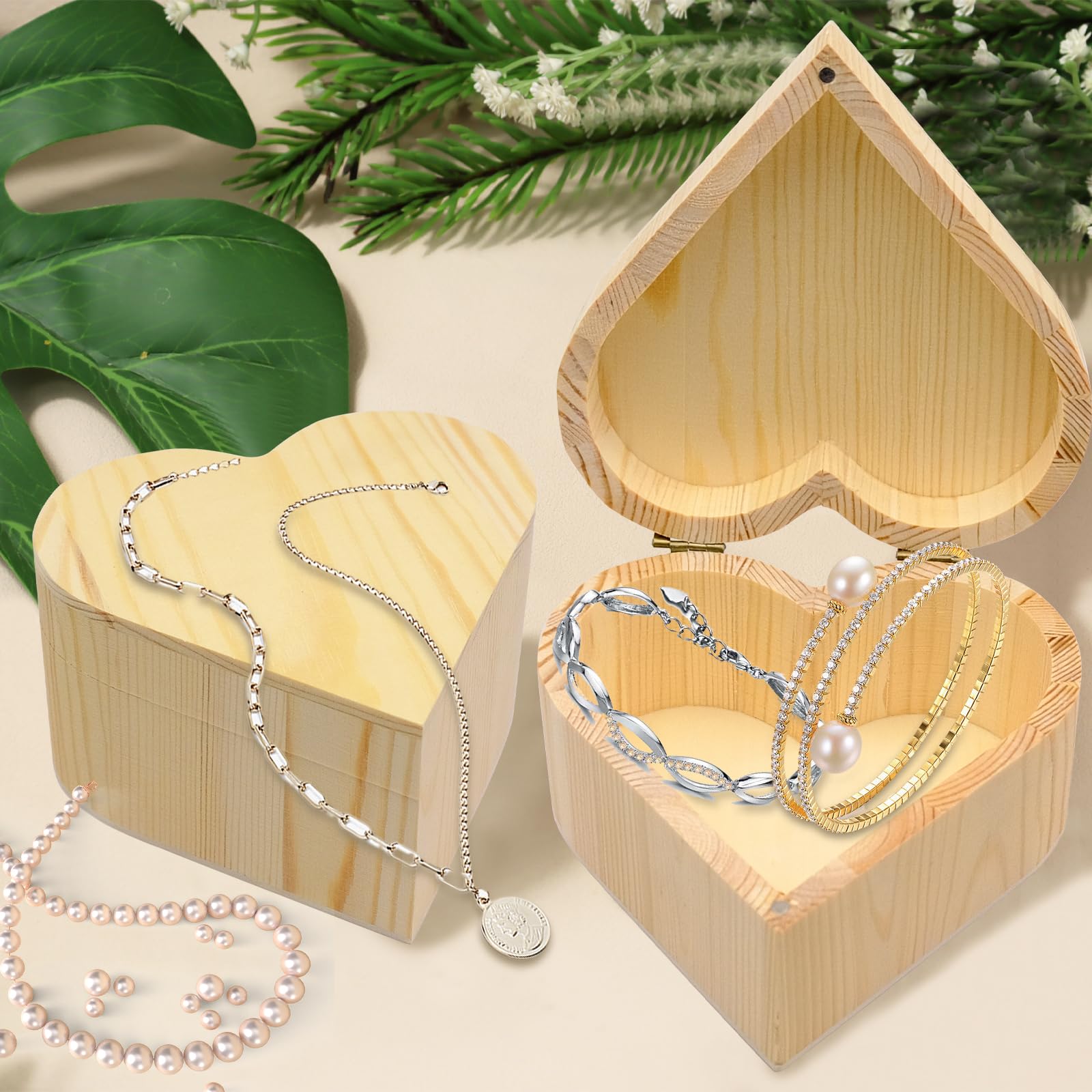 Bel Tavolo Con Caramelle A Forma Di Cuore Per Una Cena Romantica Su Tavolino Legno Bianco Un Image269487914
