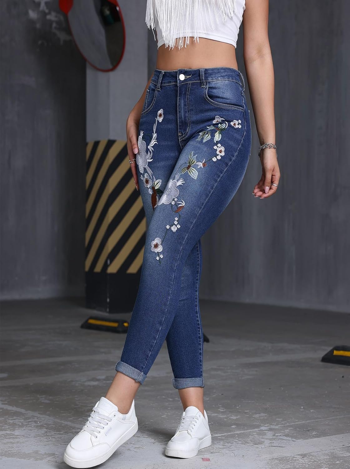 Women's Blue High-Waist Stretch Slim Jeans with Floral Embroidery, Casual Vintage Jeans Suitable for Casual Outings