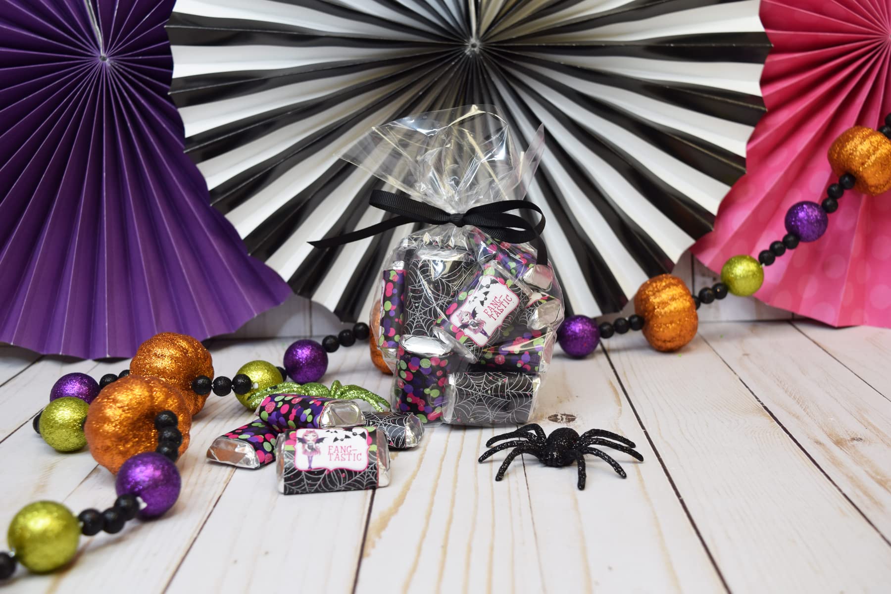 AmandaCreation Zombie Attack Halloween Kiss Stickers - 300 Circle Labels (0.75") For Chocolate Kisses & Party Favors