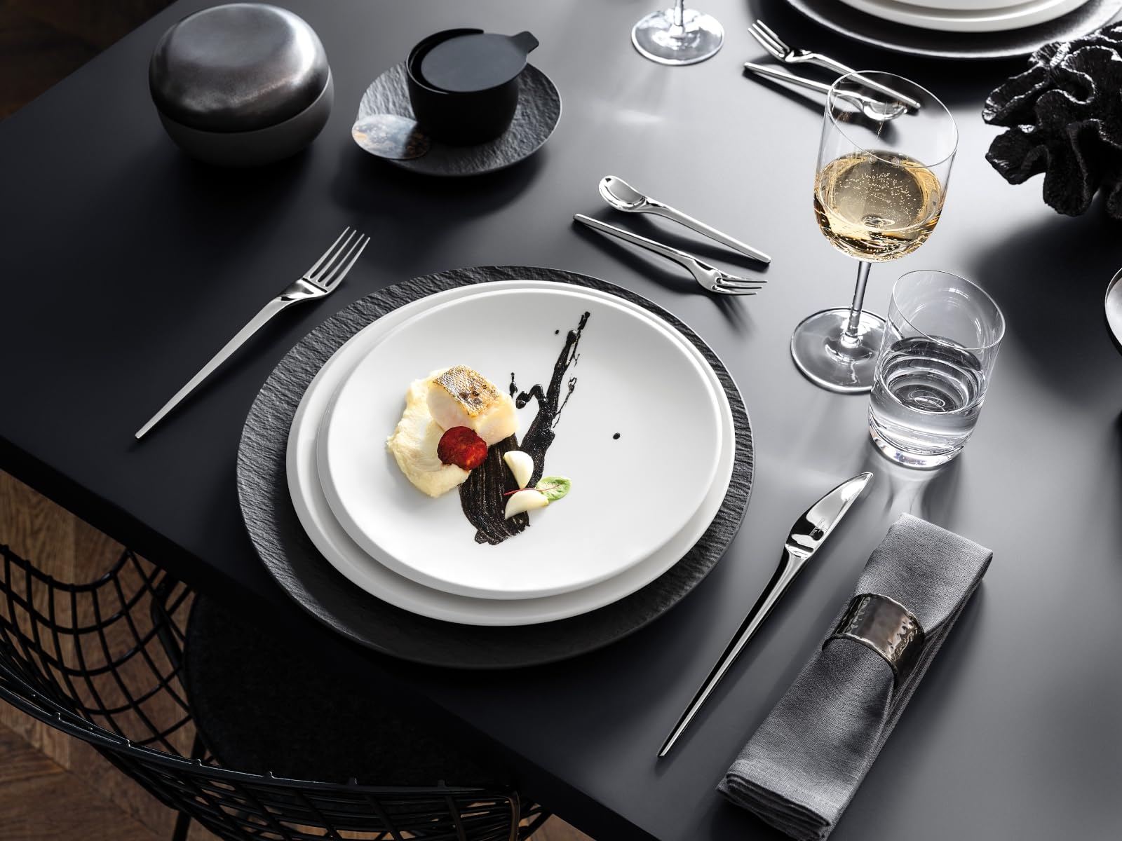 Villeroy & Boch Newmoon talerz śniadaniowy, biały, 24 cm, zestaw 6 talerzy na śniadanie, brunch, ciasto, desery, można myć w zmywarce, używać w kuchence mikrofalowej, talerze obiadowe, ceramika,