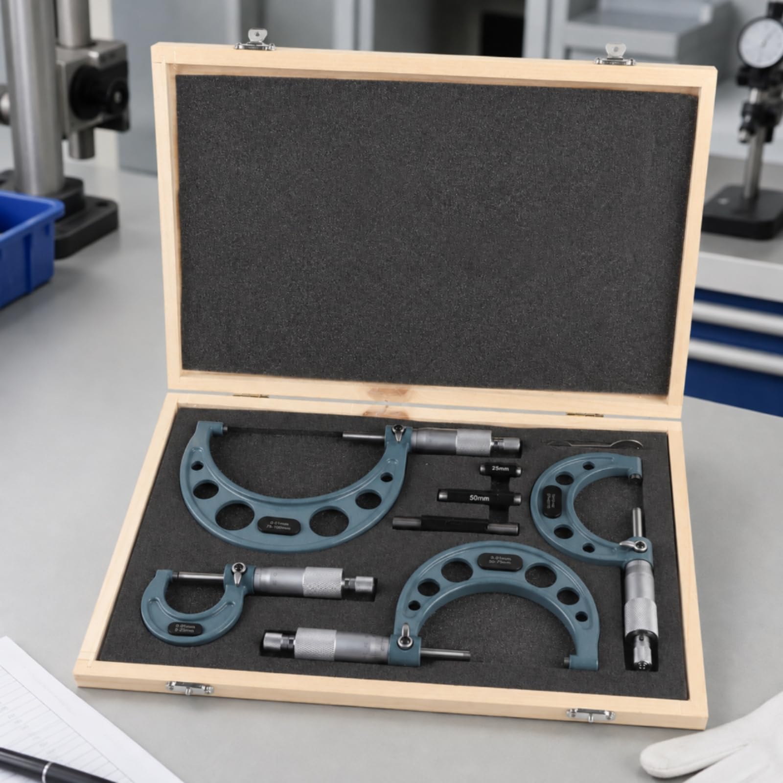 Qianly 4 Piezas Micrómetro Exrior Precisión con Lectura Micrómetro Rango 0-100 Mm Antislizan para Ingenieros, Fabricación Industrial, Caja Madera