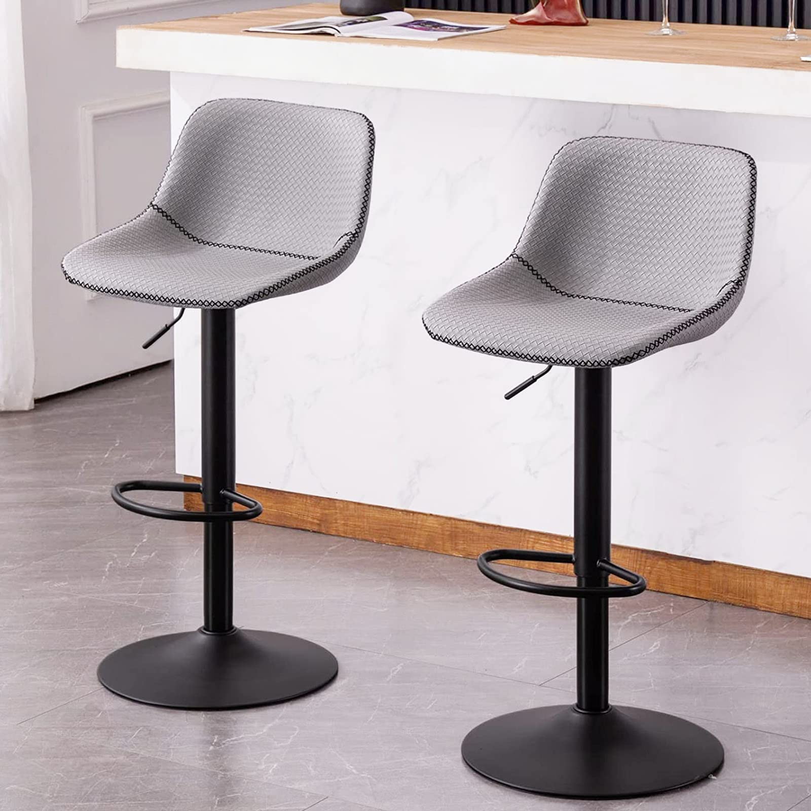 YOUNUOKE Bar Stools Set of 2 Modern Faux Leather Swivel Counter Height
