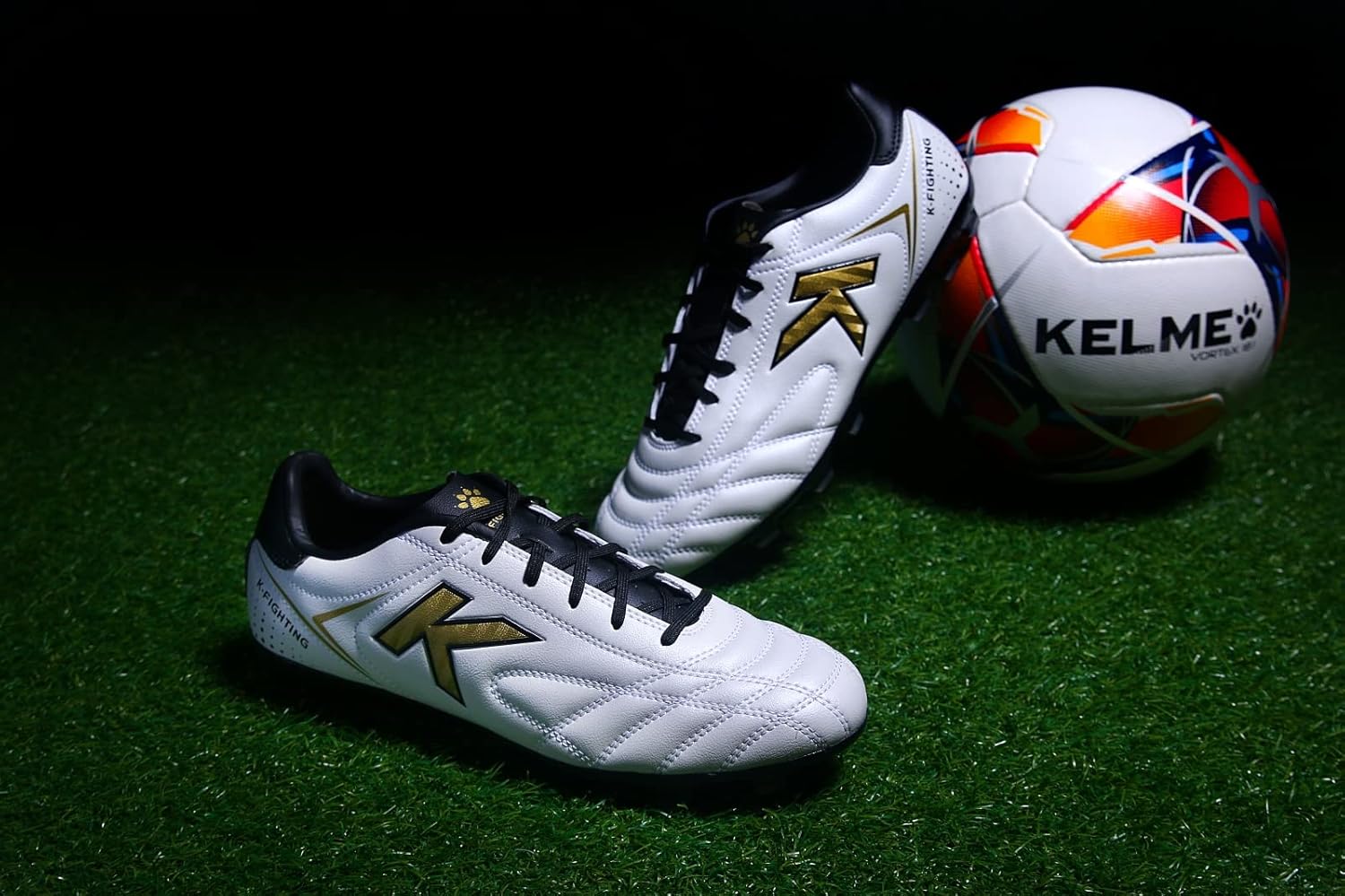 KELME Tacos de Fútbol Profesional para Hombres para El Salvador Ubuy