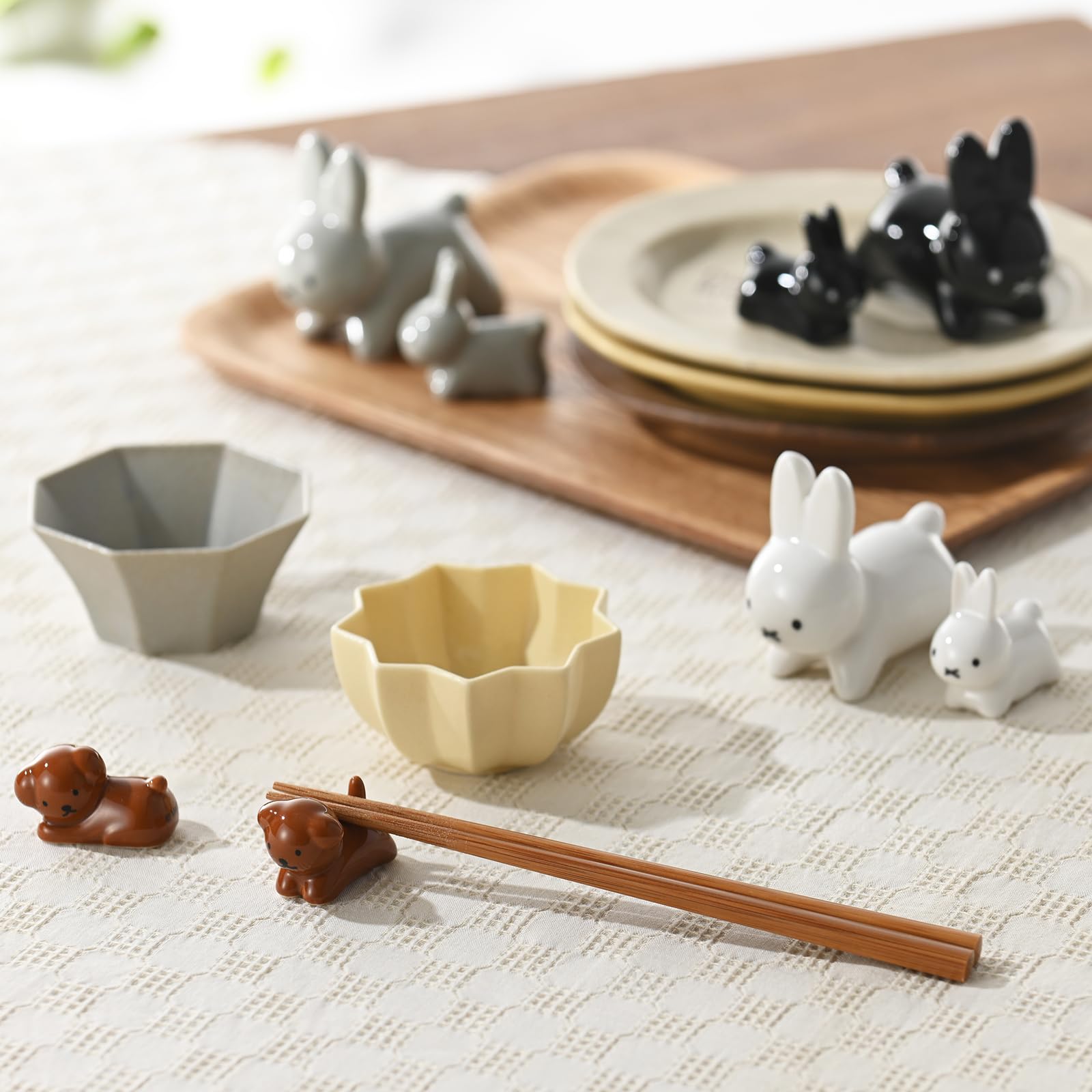 Amazon｜ディック・ブルーナ 「 スナッフィー 」 箸置き 犬 約4cm 食洗