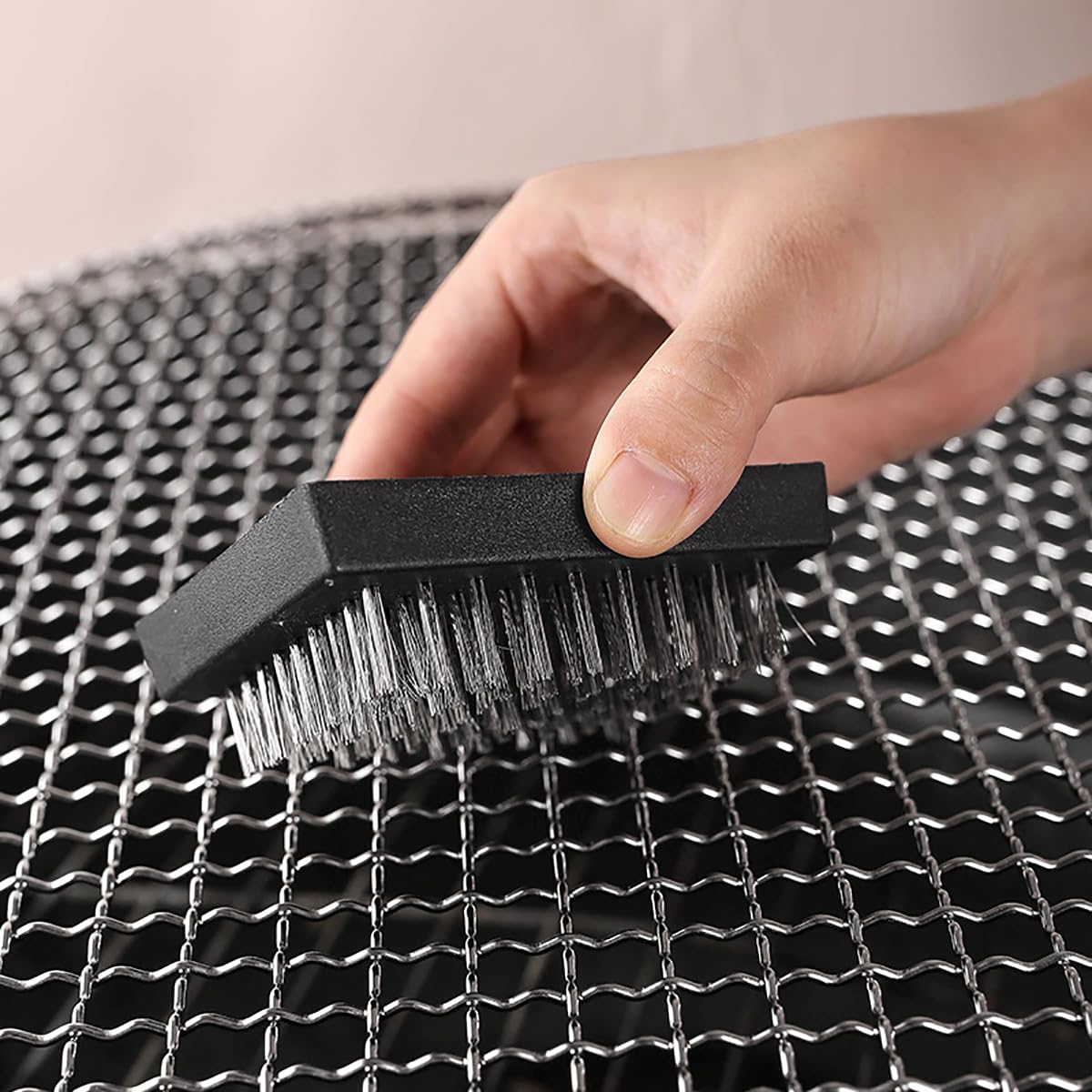Lot de 4 brosses de nettoyage pour barbecue à poils métalliques - Têtes de rechange pour brosse et grattoir
