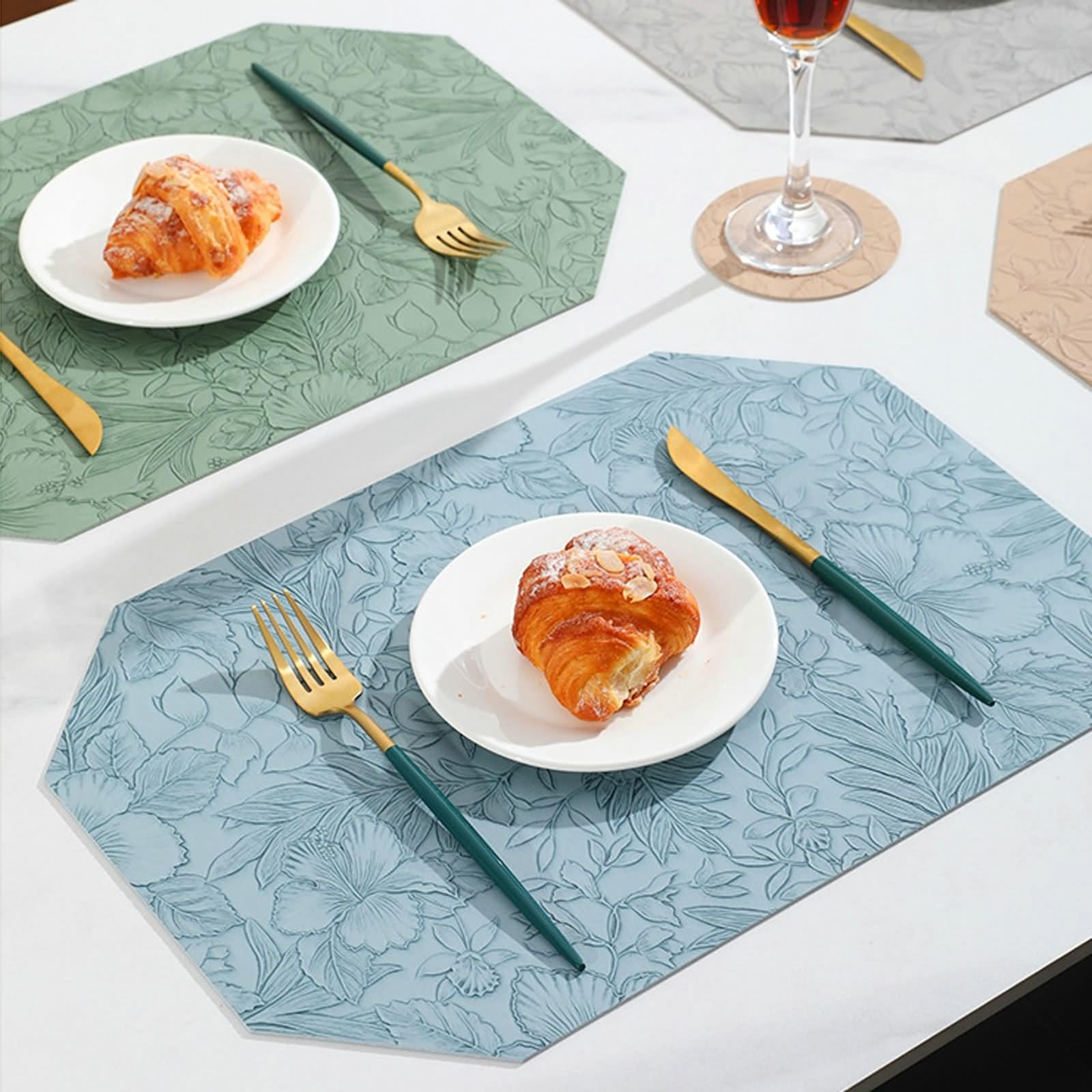 Set di 10 tovagliette all'americana marroni per feste, 43 x 30 cm, ottagonali con motivo floreale in pelle