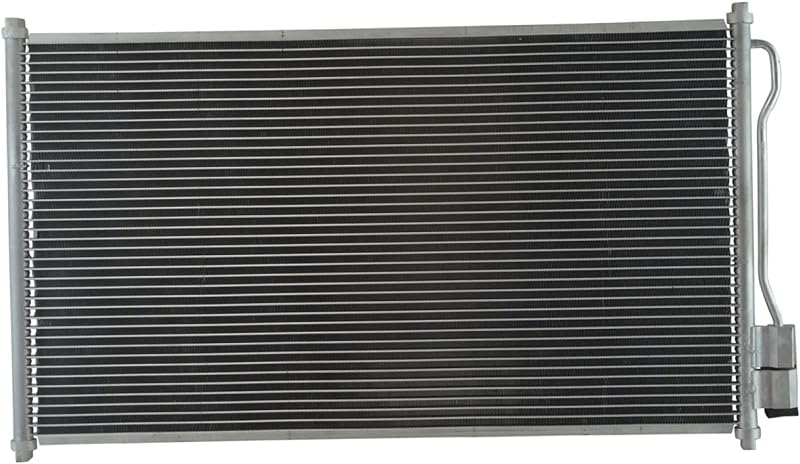 Condensador de Ar-Condicionado A/C TRQ para Ford Mustang 1998 e 1999 – ACA84517