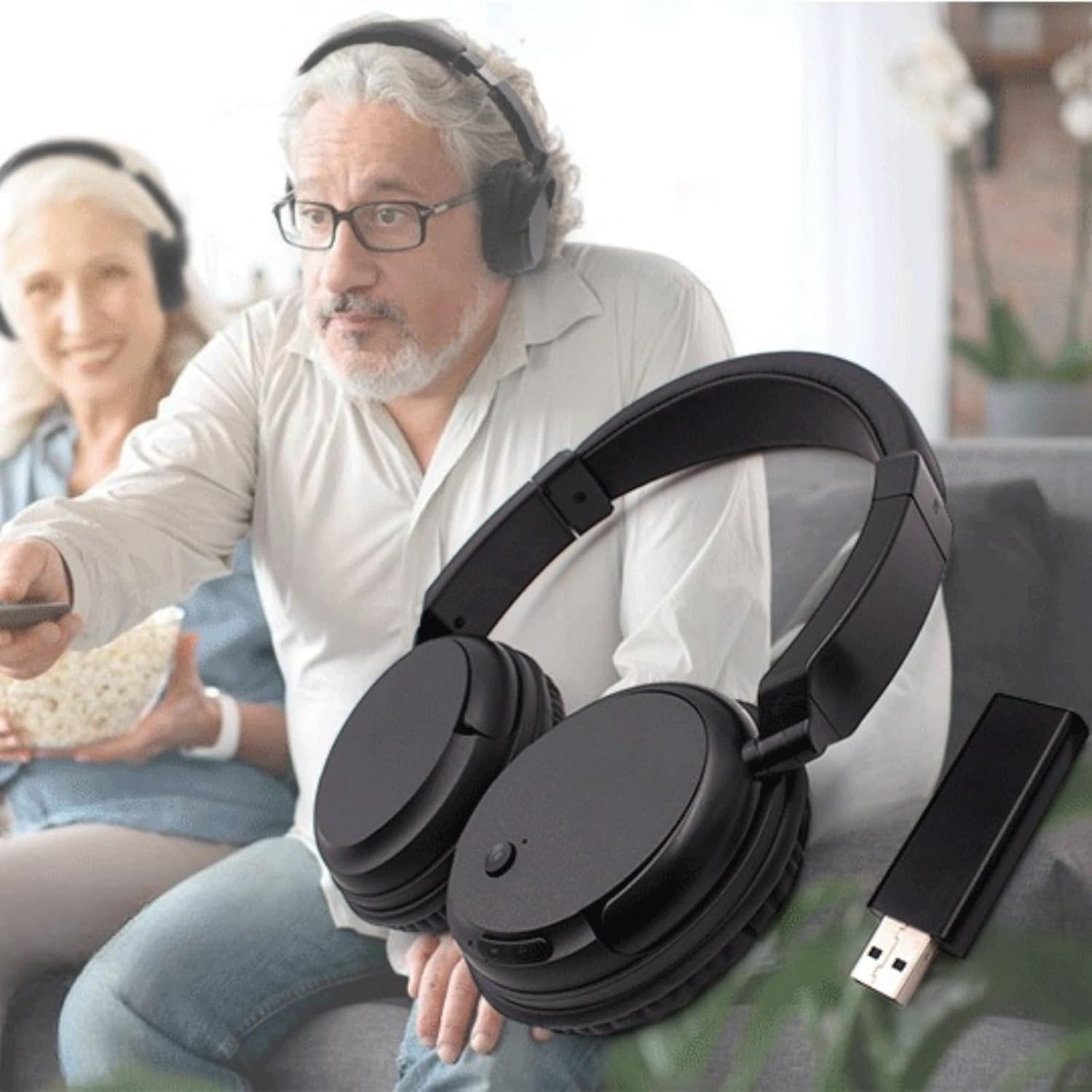 Casque TV Sans Fil avec émetteur Bluetooth Hi-Fi 30 Heures Facile à Utiliser pour Seniors Avec Convertisseur Numérique Compatible Avec Tous Les Appareils de Sortie Audio Comme la Télévision