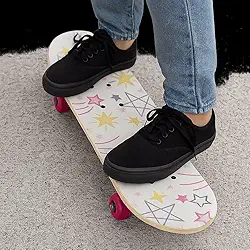 Mini Skate Estampado Sortido, Madeira e Plástico, 60 cm x 15 cm, Design Artístico, Rodas Vermelhas, para Iniciantes