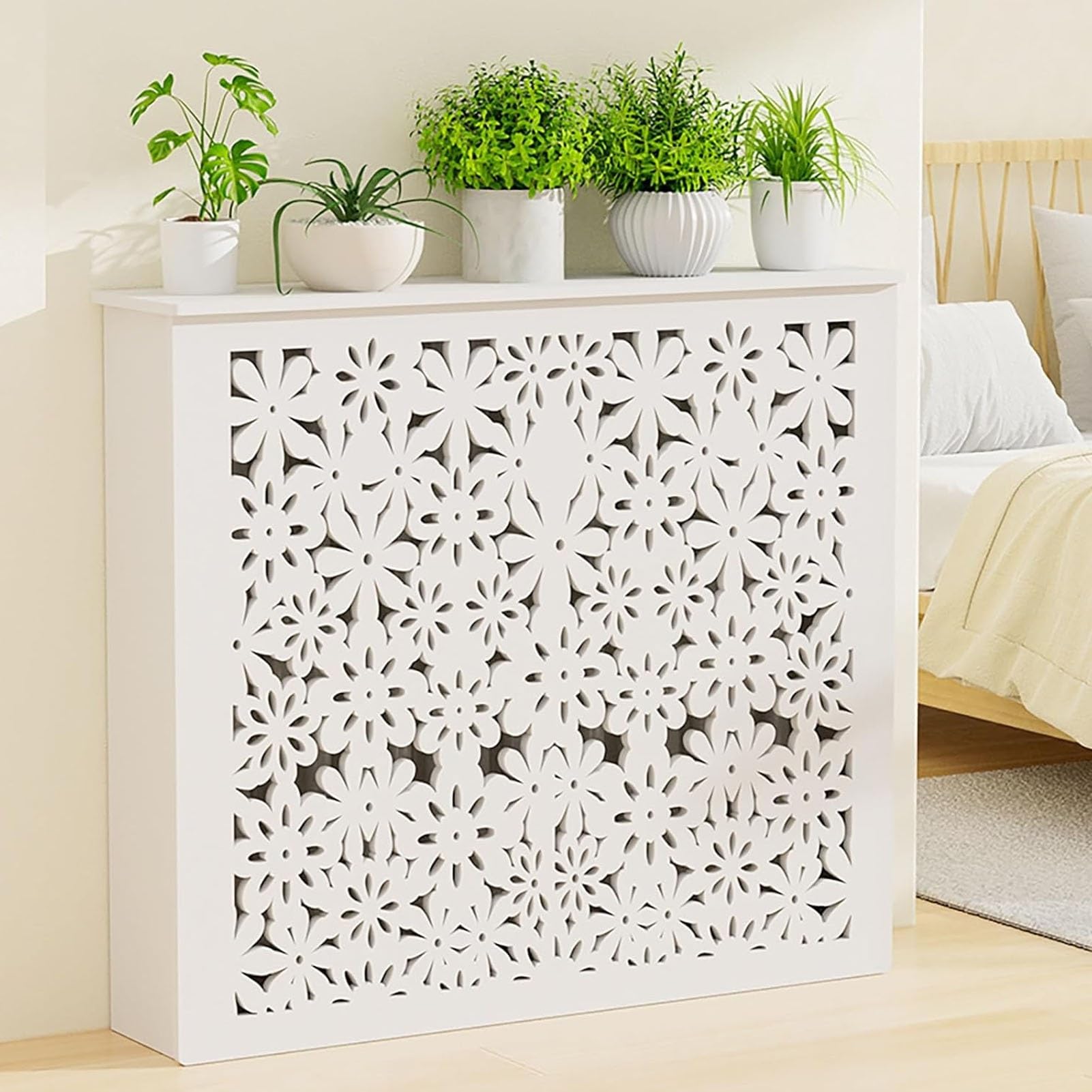 Cache-radiateur à lattes pour dissipation de chaleur avec étagère stable