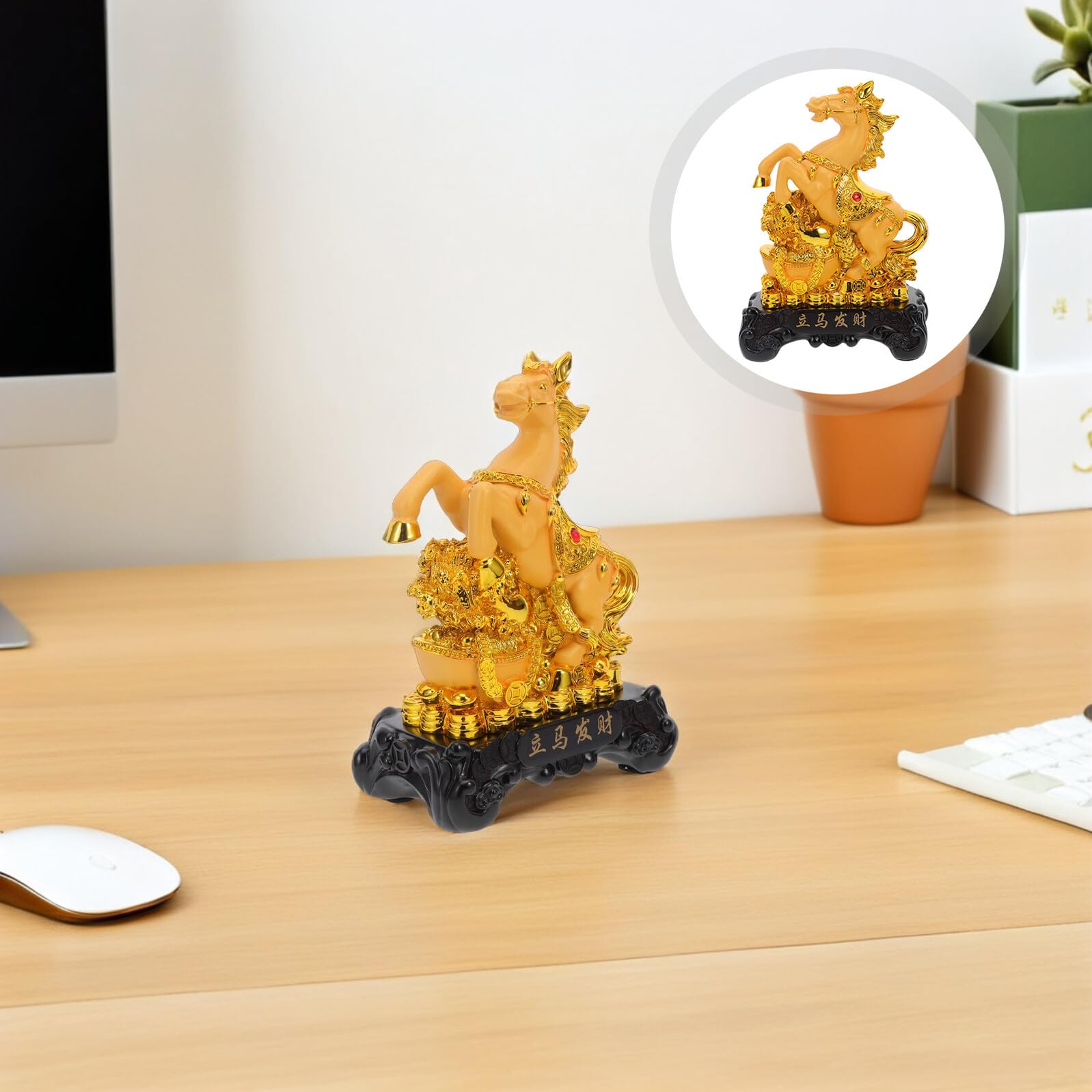 Ręcznie Malowana Figurka Konia z Żywicy Do Dekoracji Domu Kreatywna Ozdoba Feng Shui Rok Konia Statuetka Biurko i Półkę Salonie Gabinecie Symbol Bogactwa i Szczęścia