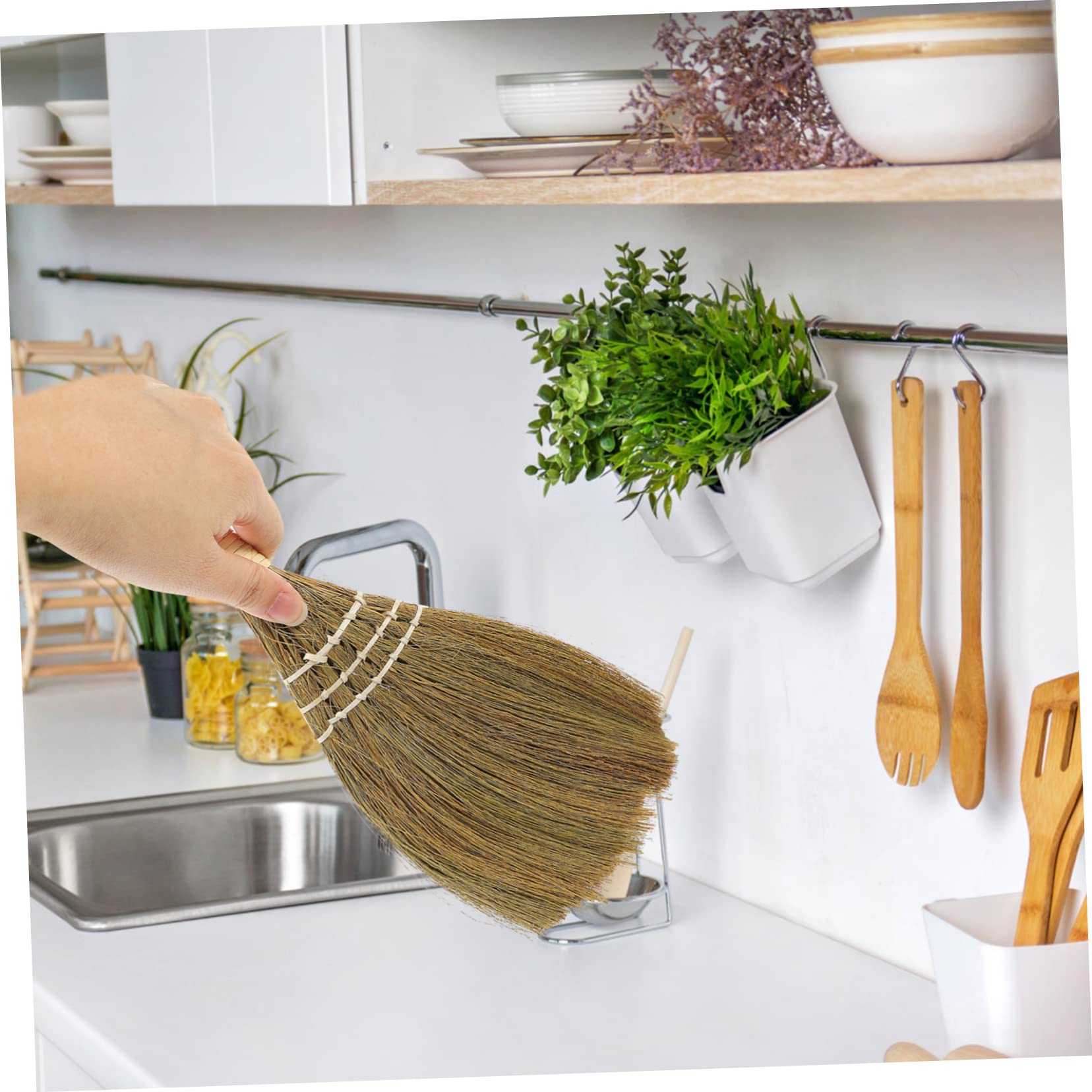 NULYLU 3sets Mini Whisk Broom Straw Desk Cleaning Brush Natural Broom for Indoor Sweeping 2pcs*3