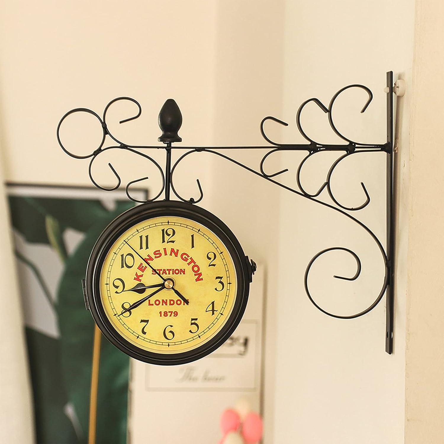 Retro Vintage Station Wall Clock Double Sided Hanging Outdoor Garden Bracket Mounted for Indoor&Outdoor Garden Best for Home Clock，