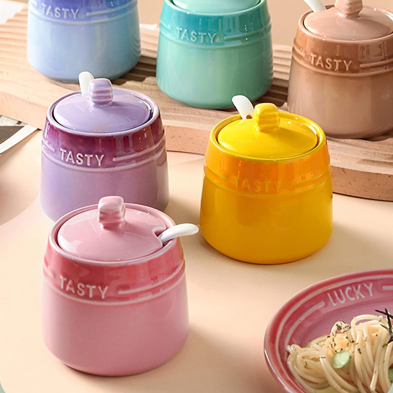 Un bol de sucre, un récipient de sucre Pot à sucre en céramique dégradé français avec couvercle, sucrier solide avec cuillère, pot à épices en porcelaine, rangement de décoration de cuisine - Rouge