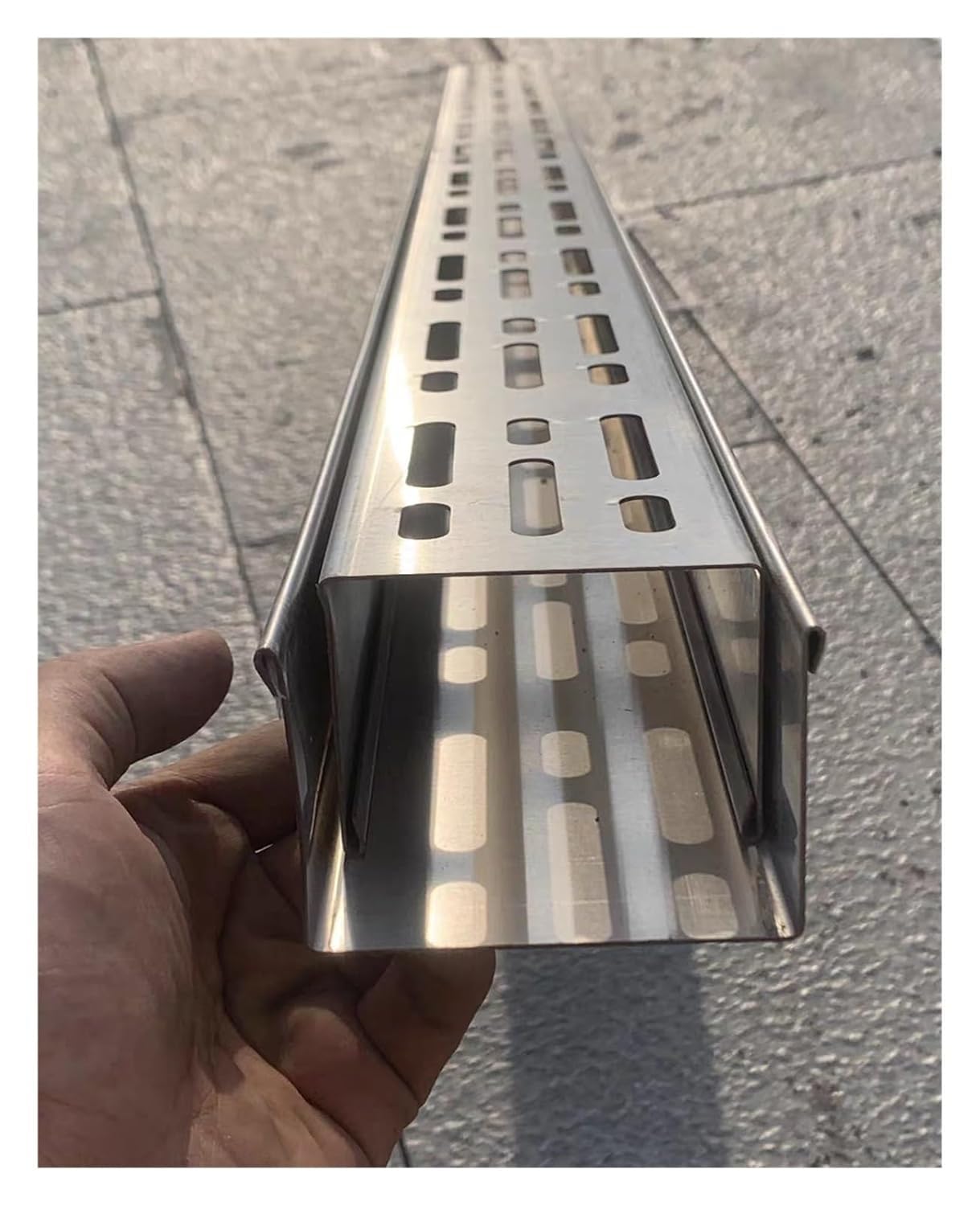 KLGFBDC Linear Drainage System for Outdoor Patio and Driveway, Prevents Water Accumulation and Enhances Drainage Efficiency