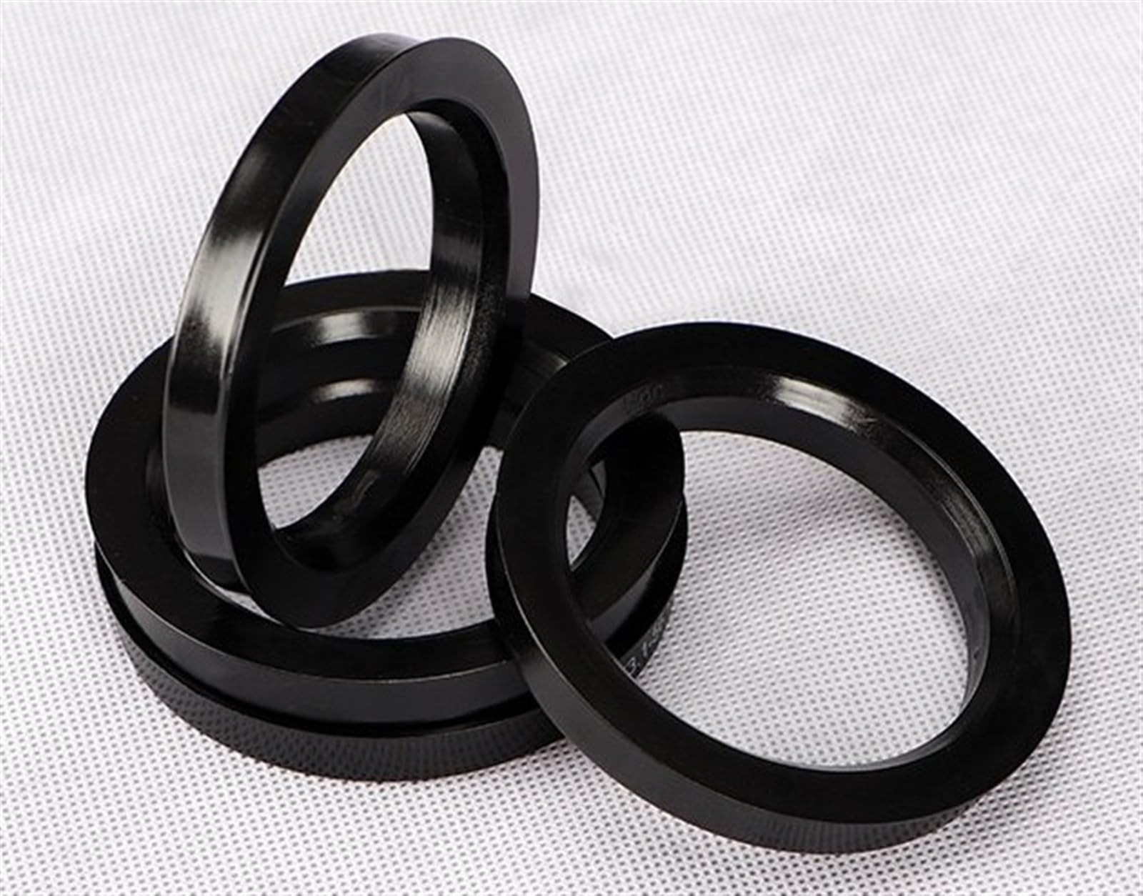Élargisseurs de voie auto : fixez vos bagues 54.1 à 67.1mm