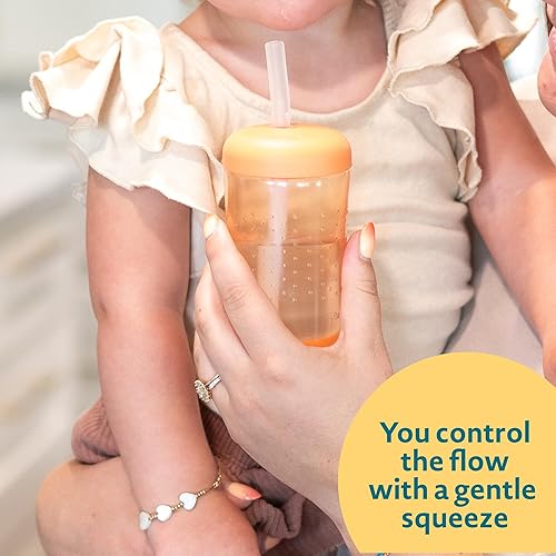Miniatura 3 de The First Years Squeeze & Sip - Vasos con pajita para niños pequeños, taza de transición exprimible con popote de silicona, suministros de amarillo