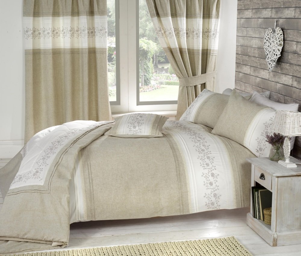 Rapport Home Wild Berry Linen Superking Duvet Cover Set