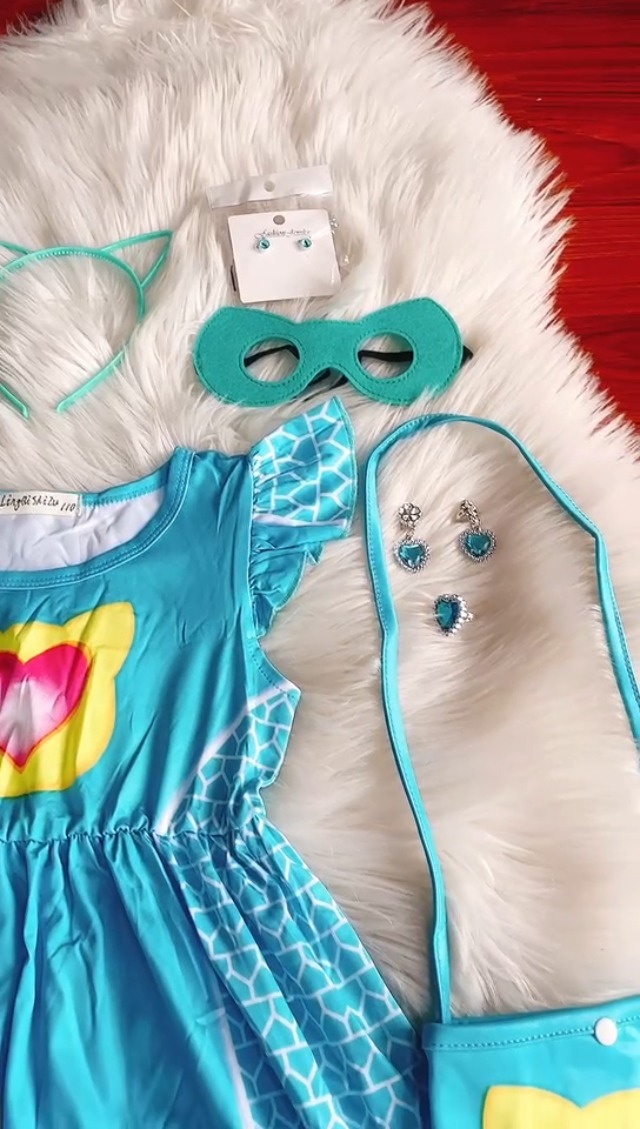 Vestido de superhéroe con mangas flutter y accesorios miniatura 6