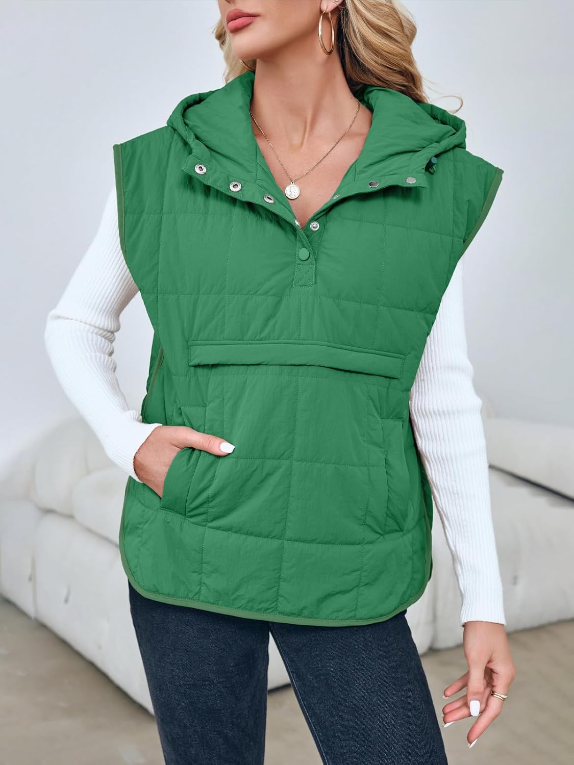 Saodimallsu Womens Quilted Puffer Vest Sleeveless Hoodies Fall Winter Tops with Kangaroo Pockets - Image 3