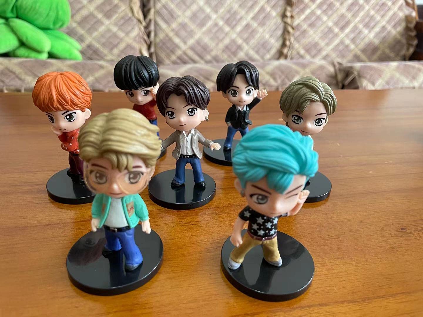 Amazon | 7PCSBTSフィギュアBTSミニドールドールデラックス