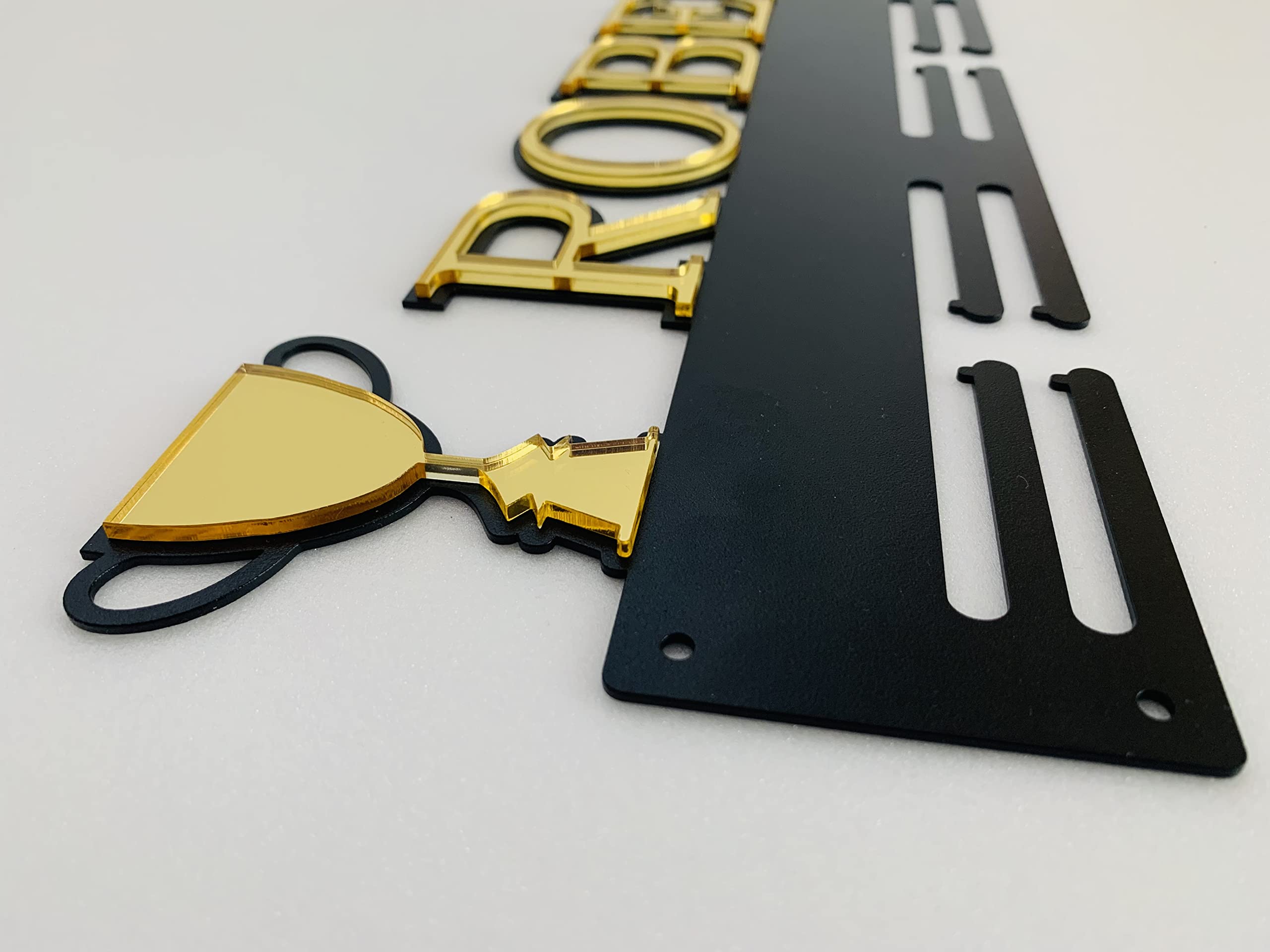 FranJohnsonHouse Personalisierter Medaillenhalter aus Metall mit Name, Sterne und Trophäen-Pokal, Geschenk für Athleten, Luxus Medaillenträger, Sportart Medaillen Aufhänger Medaillenständer (Design 2)
