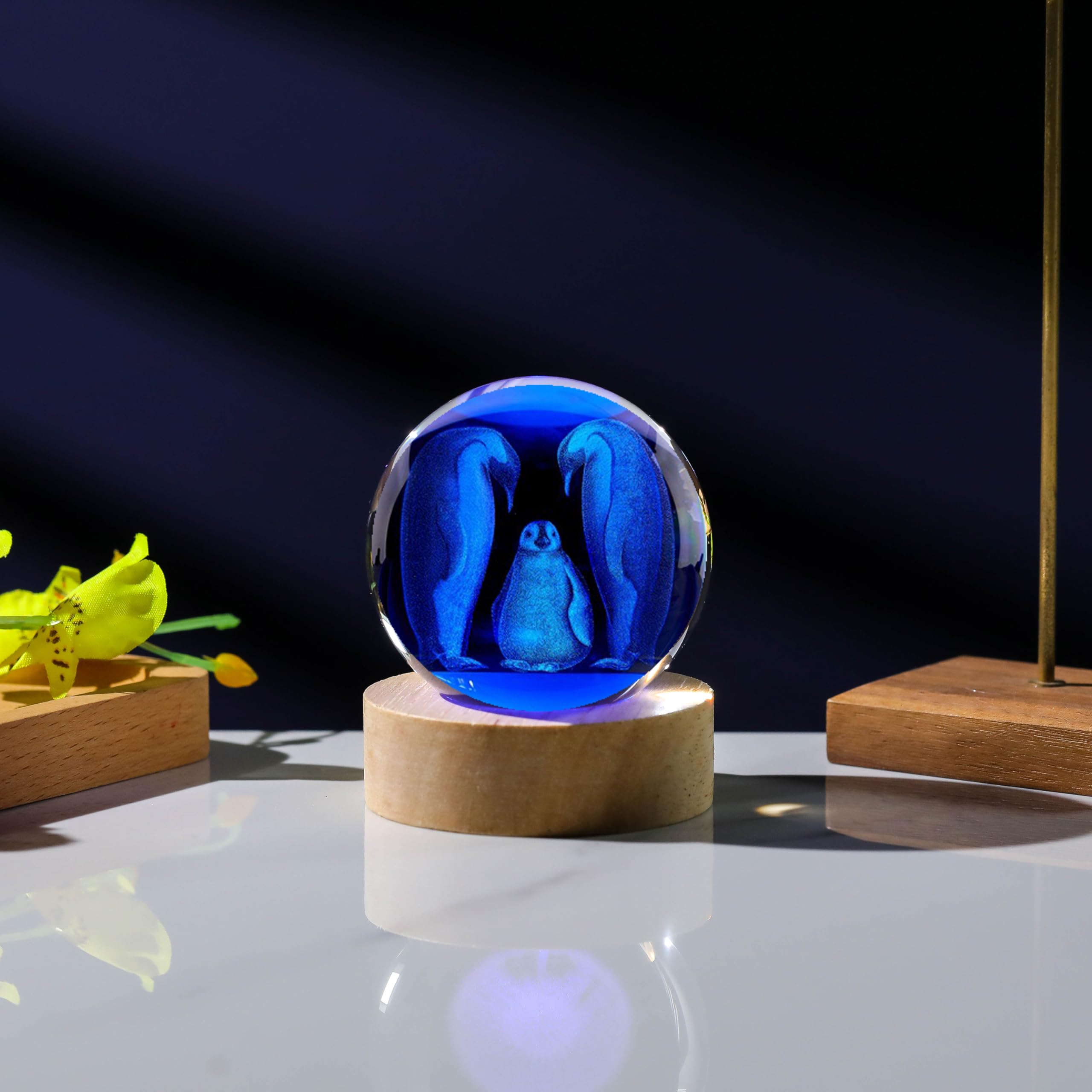 Amazon.co.jp: 女性への3Dペンギンギフト - クリスタルボール 60mm