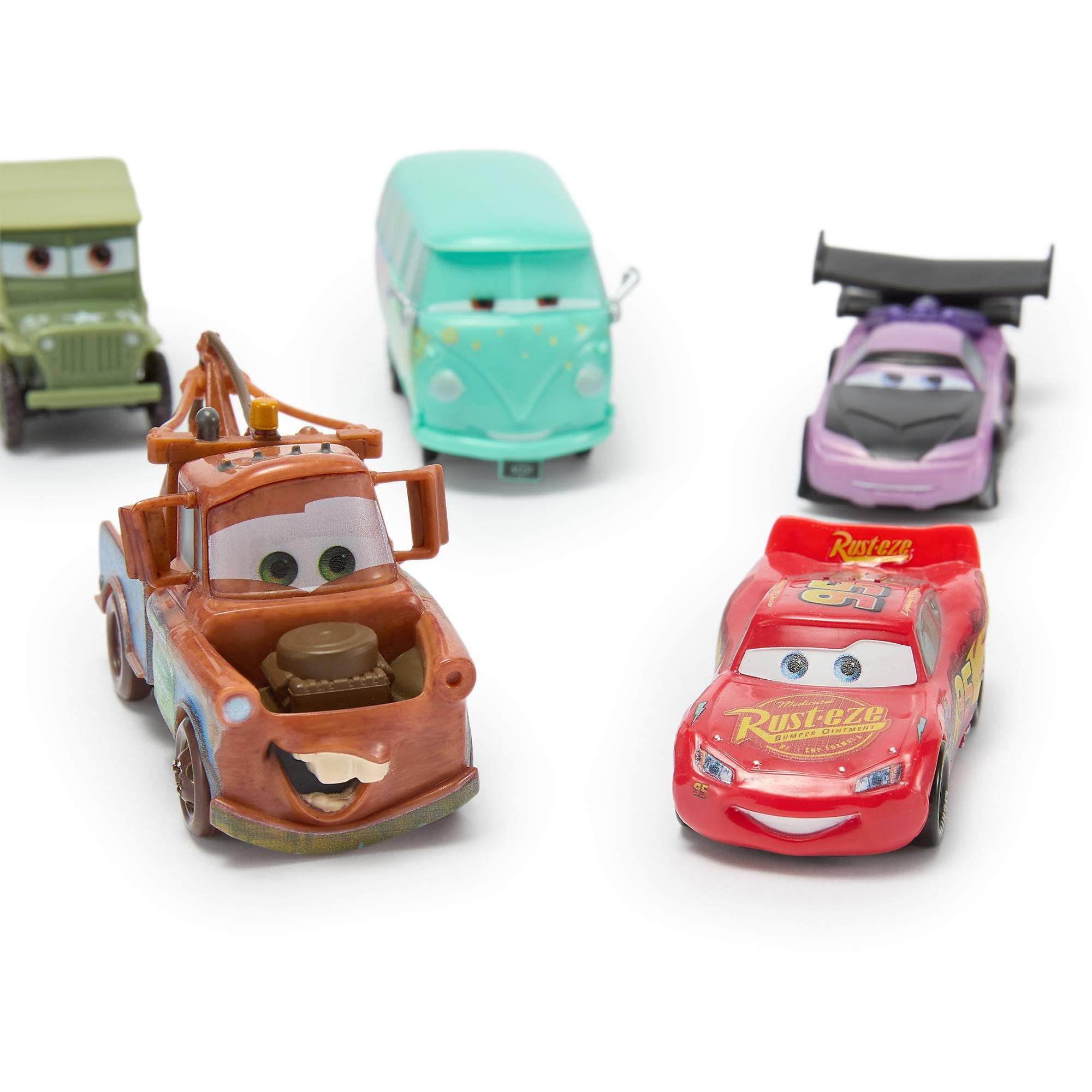 Disney Store Official Méga Coffret de Figurines Cars, 15 Figurines, 10 cm