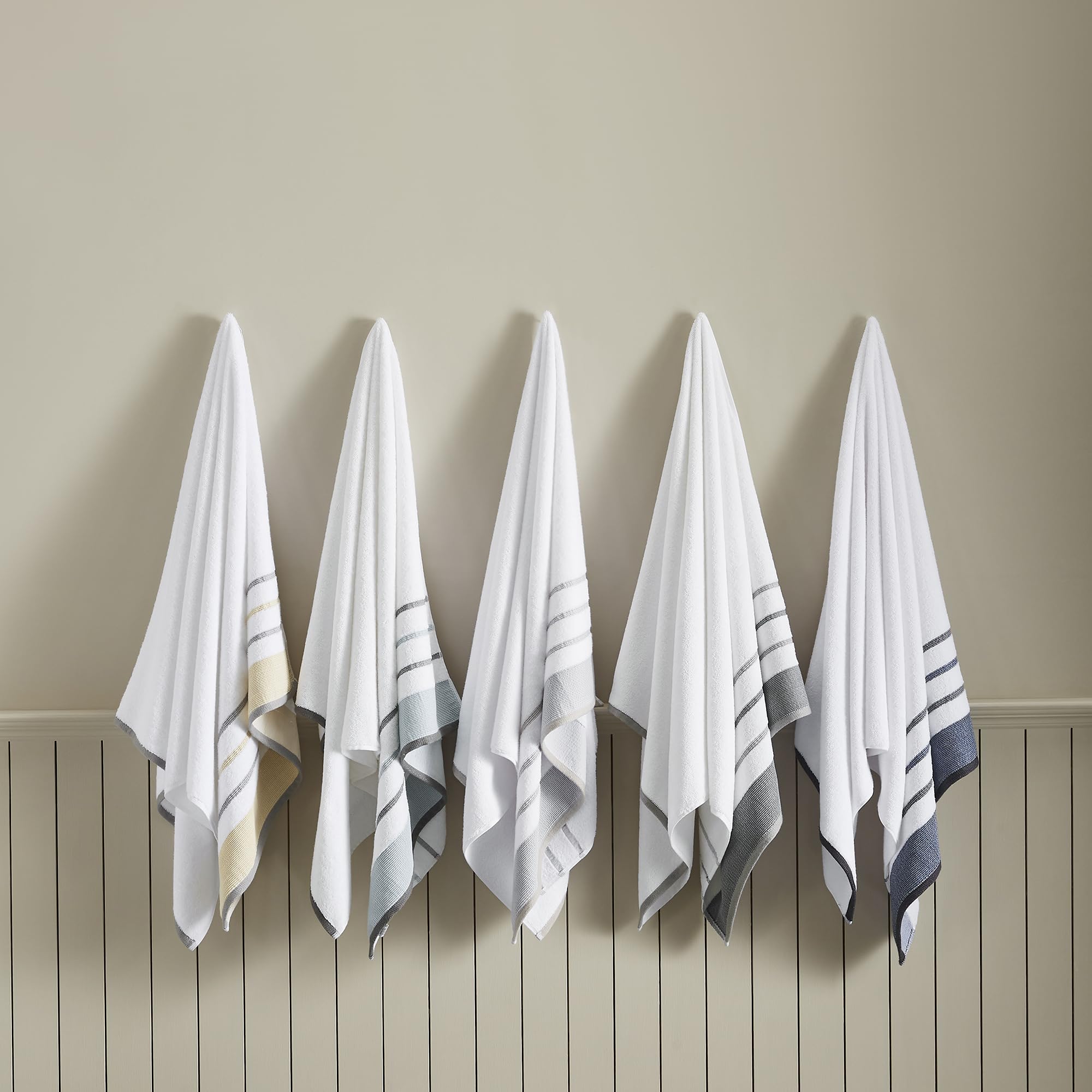 Amazon.com: Decorative Hand Towel Set - Luxury Cotton 4 Pack 26x16