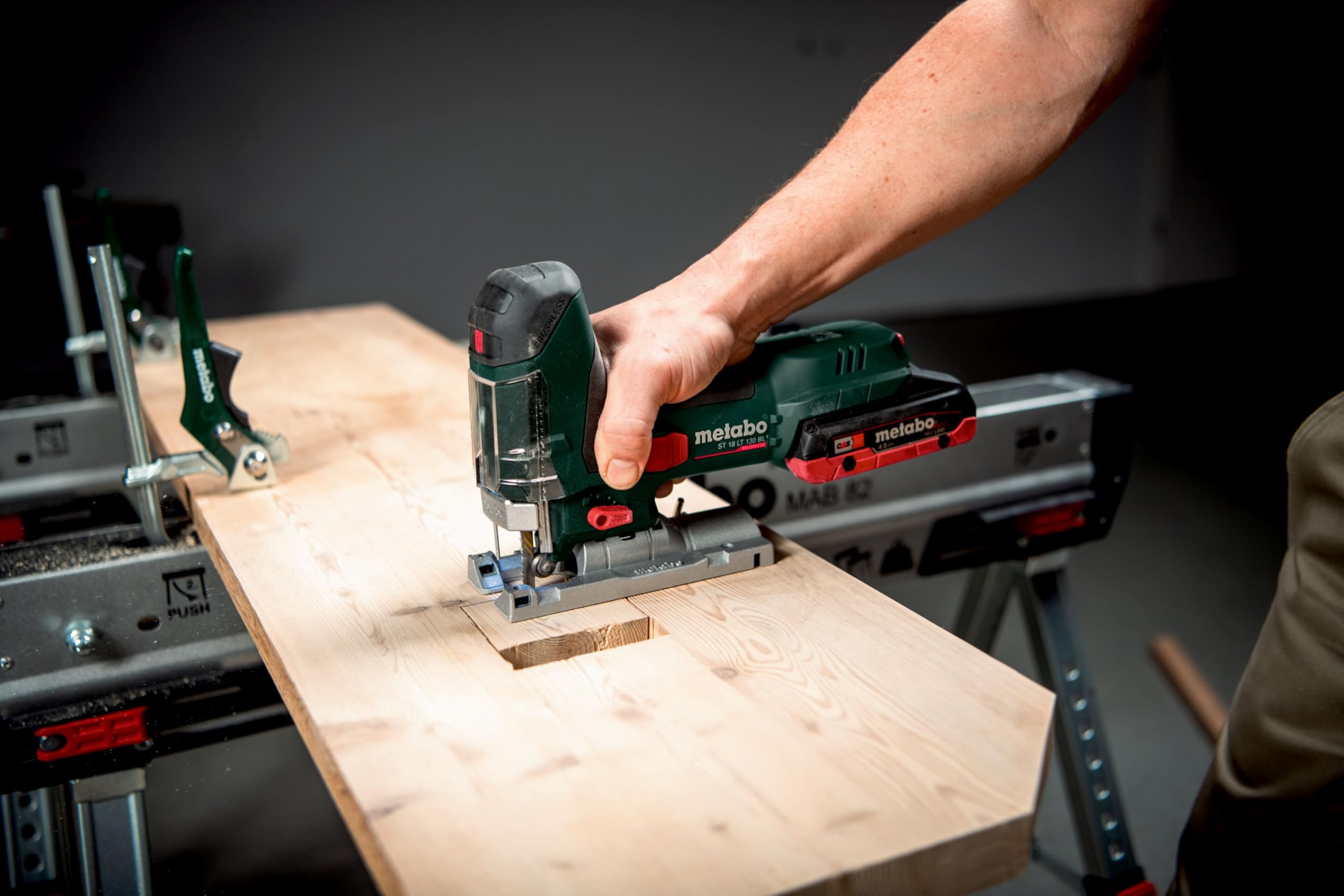 Metabo ST 18 LT 130 BL Scie sauteuse sans fil 601054840 sans batterie 18 V Nombre d’accus fournis 0