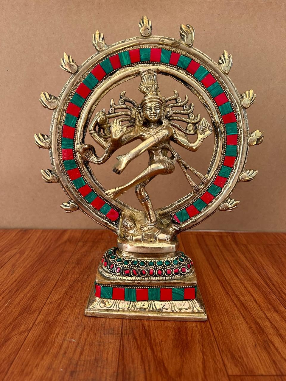 Statua Nataraja in ottone con lavorazione in pietra, 19 cm, maestosa Shiva in posa da ballo, ideale per la casa, Lord Shiva nella danza cosmica, perfetta per studi di yoga