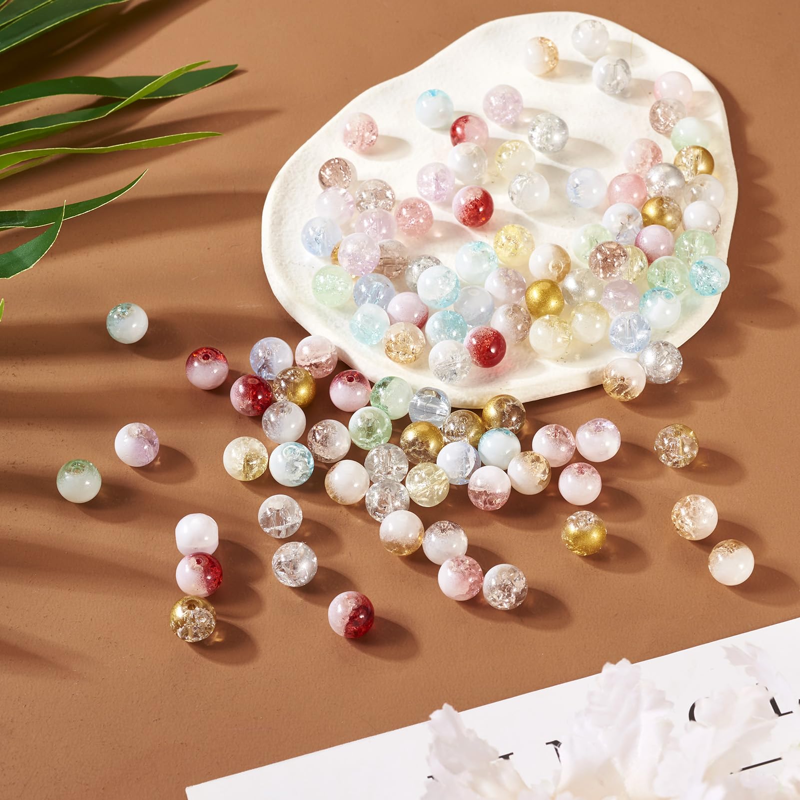 Grosses perles enfant à enfiler jeux et collier plastique multicolores