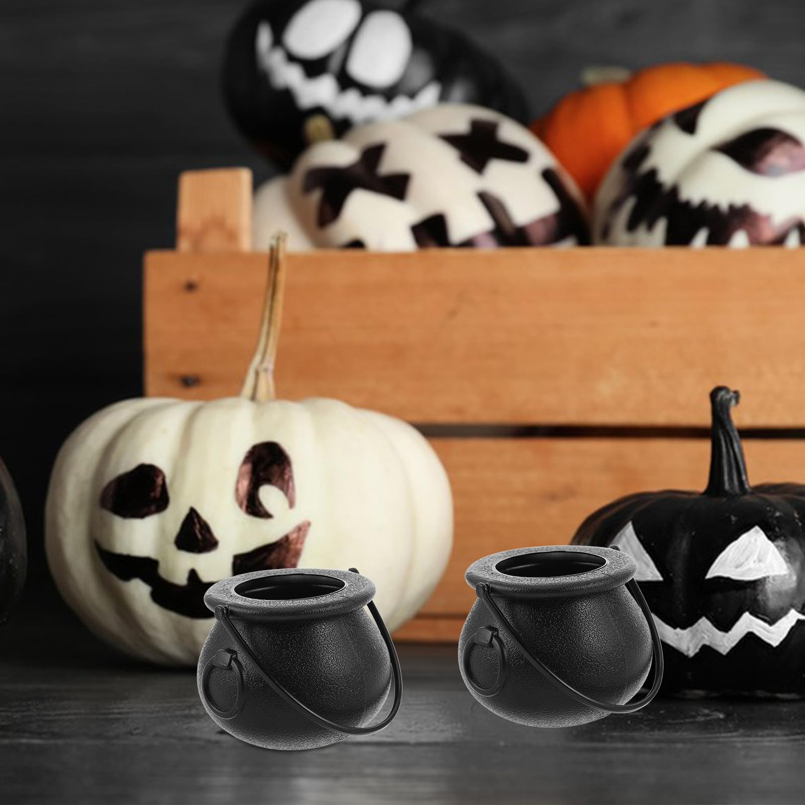 TIDTALEO Cubo de Dulces de Halloween Negro Asa Fiestas, 12 Piezas, Pequeño Caldero de Plástico para Recolectar Caramelos y Trucos
