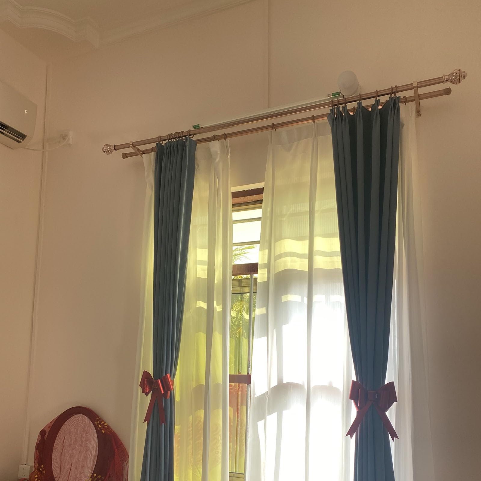 Cichy pogrubiony karnisz ze stopu aluminium - podwójny pręt do zasłon rzymskich montowany na górze i z boku ze wspornikiem i zaślepką 180 cm (70,87 cala) - stylowy