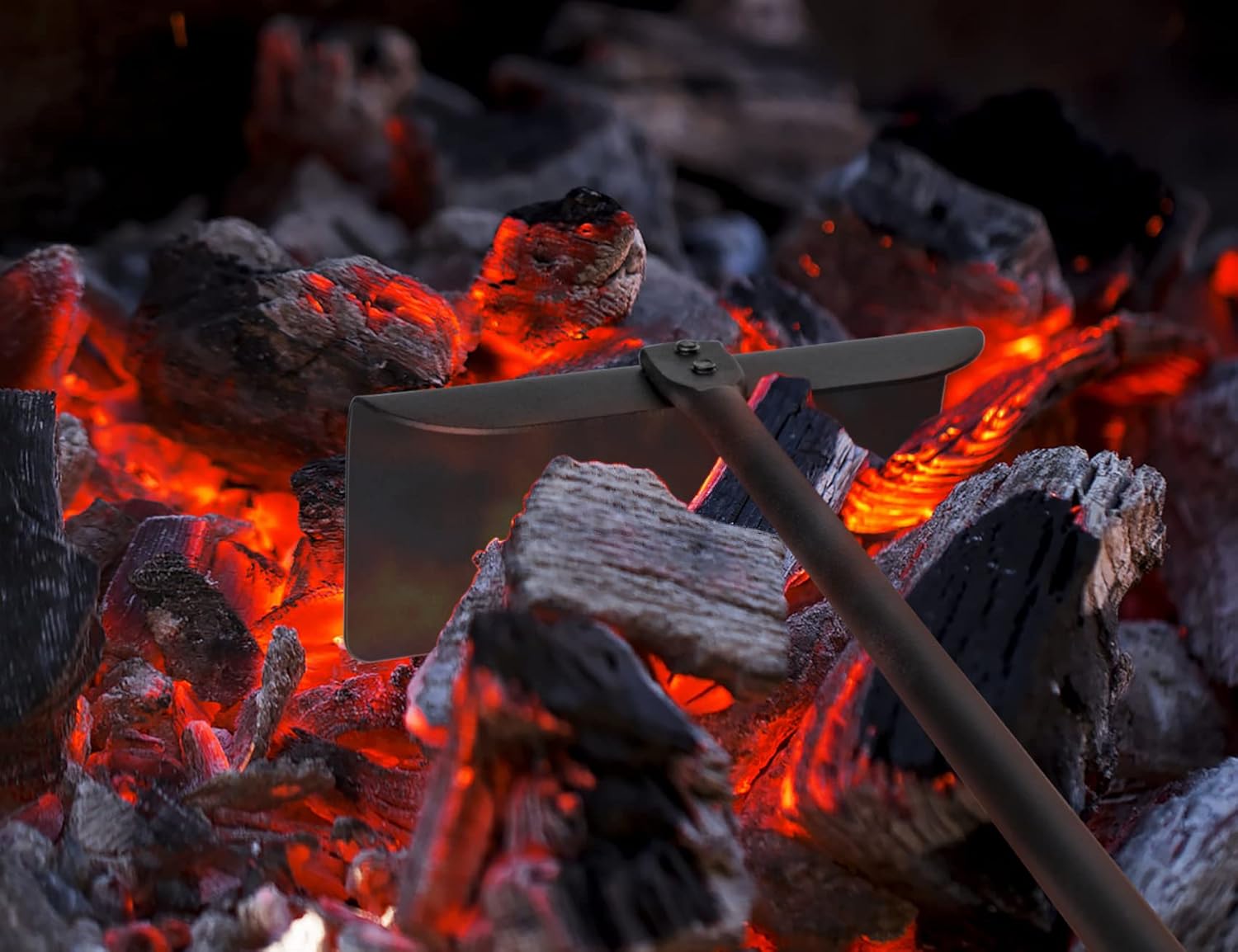 Onlyfire Grattacenere in Metallo con Manico Lungo 53 cm, Accessorio per Barbecue a Carbonella e Altre Griglie a Carbonella Onlyfire Grattacenere in Metallo con Manico Lungo 53 cm, Accessorio per Barbecue a Carbonella e Altre Griglie a Carbonella