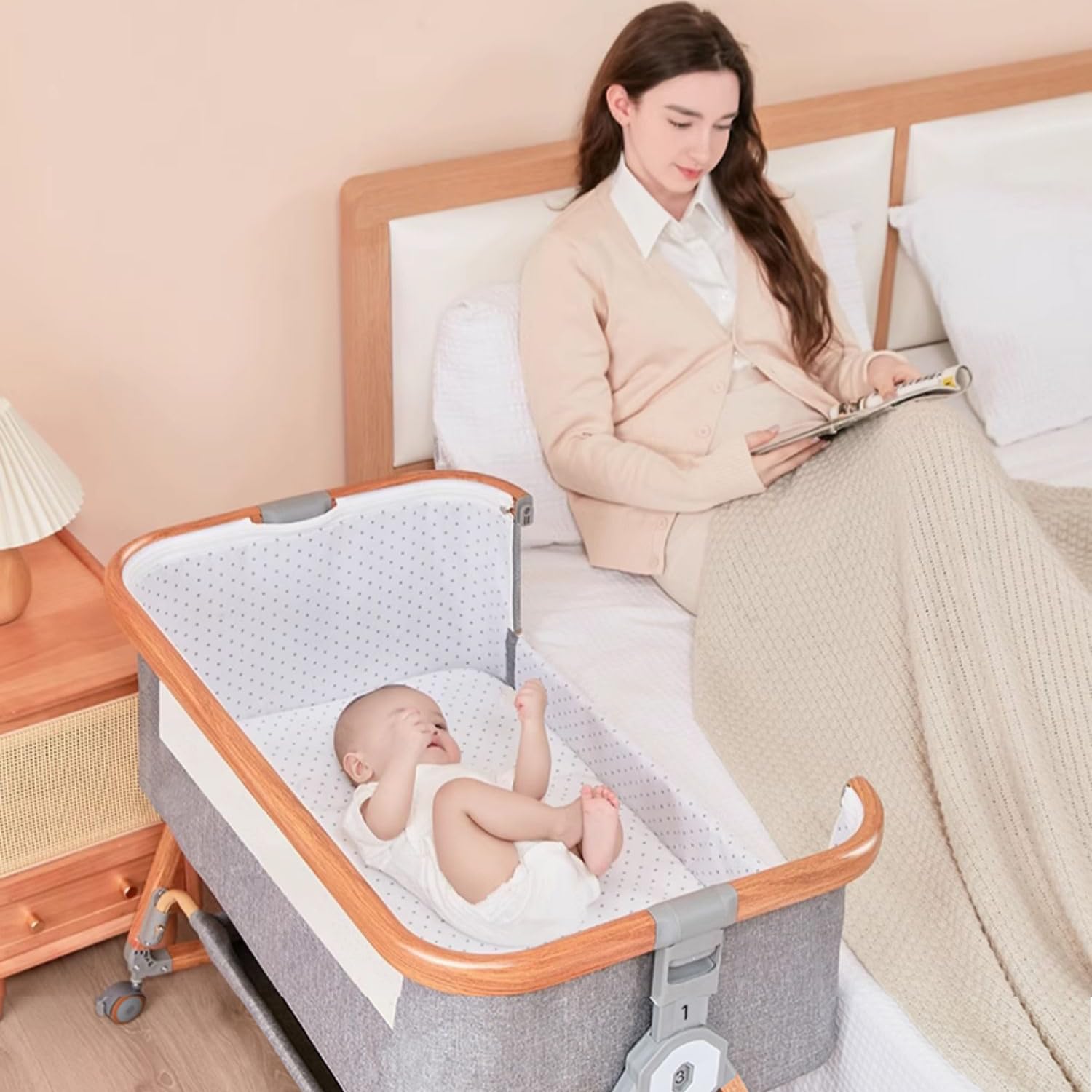 Lit Berceau Cododo Bebe, Dormir Ensemble en Toute Sécurité, Matelas en Fibre Coco, Table à Langer, Facile à Assembler et à Plier, Lit d'enfant Portable pour Nouveau-né (Woody)