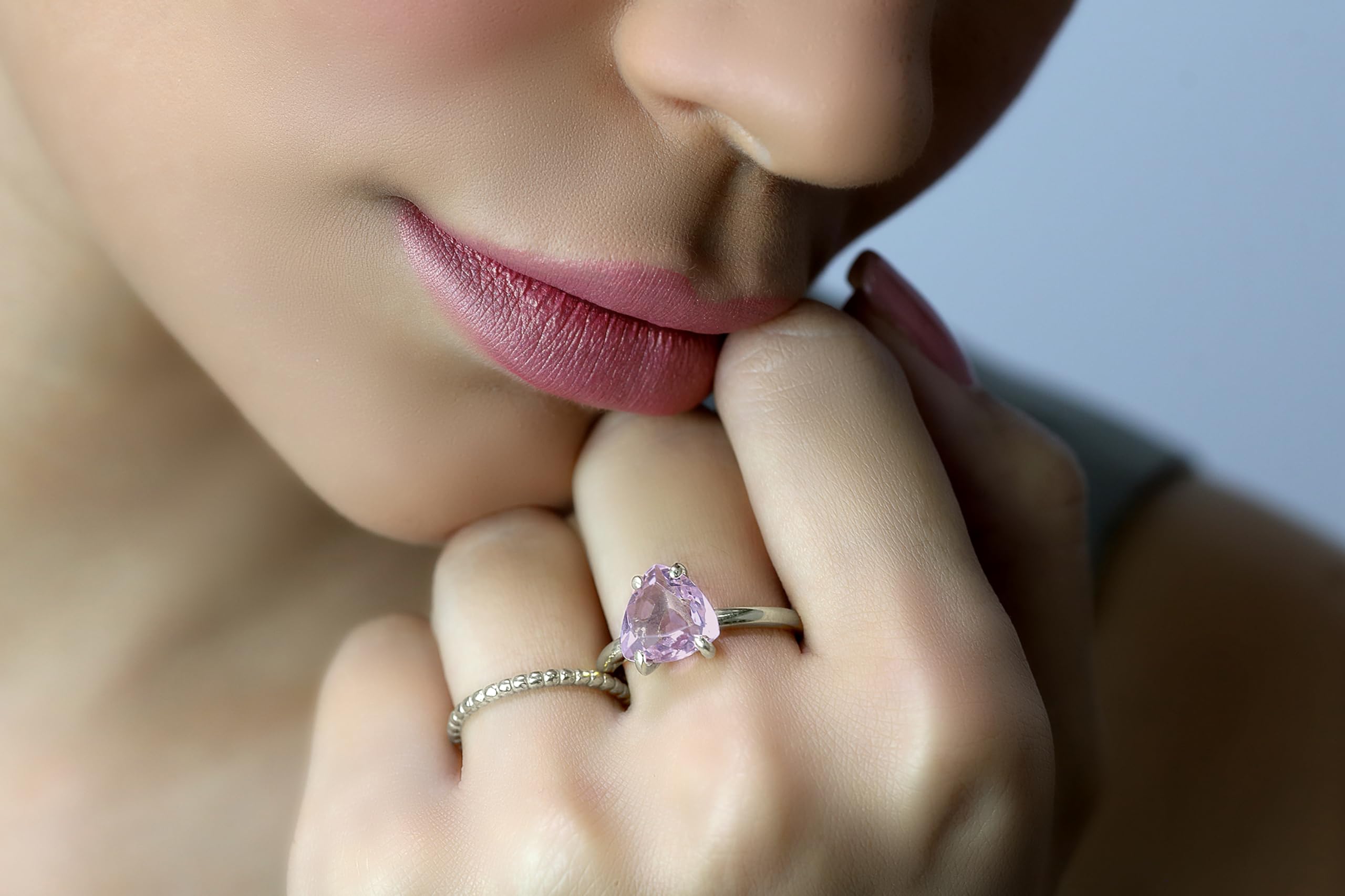 Sofisticado Anillo de Cuarzo Rosa en Oro - Anillos Personalizados de Moda, Anillos de Compromiso, Anillos de Promesa, Anillos de Piedra de Nacimiento, Joyas de Moda Únicas para Mujeres