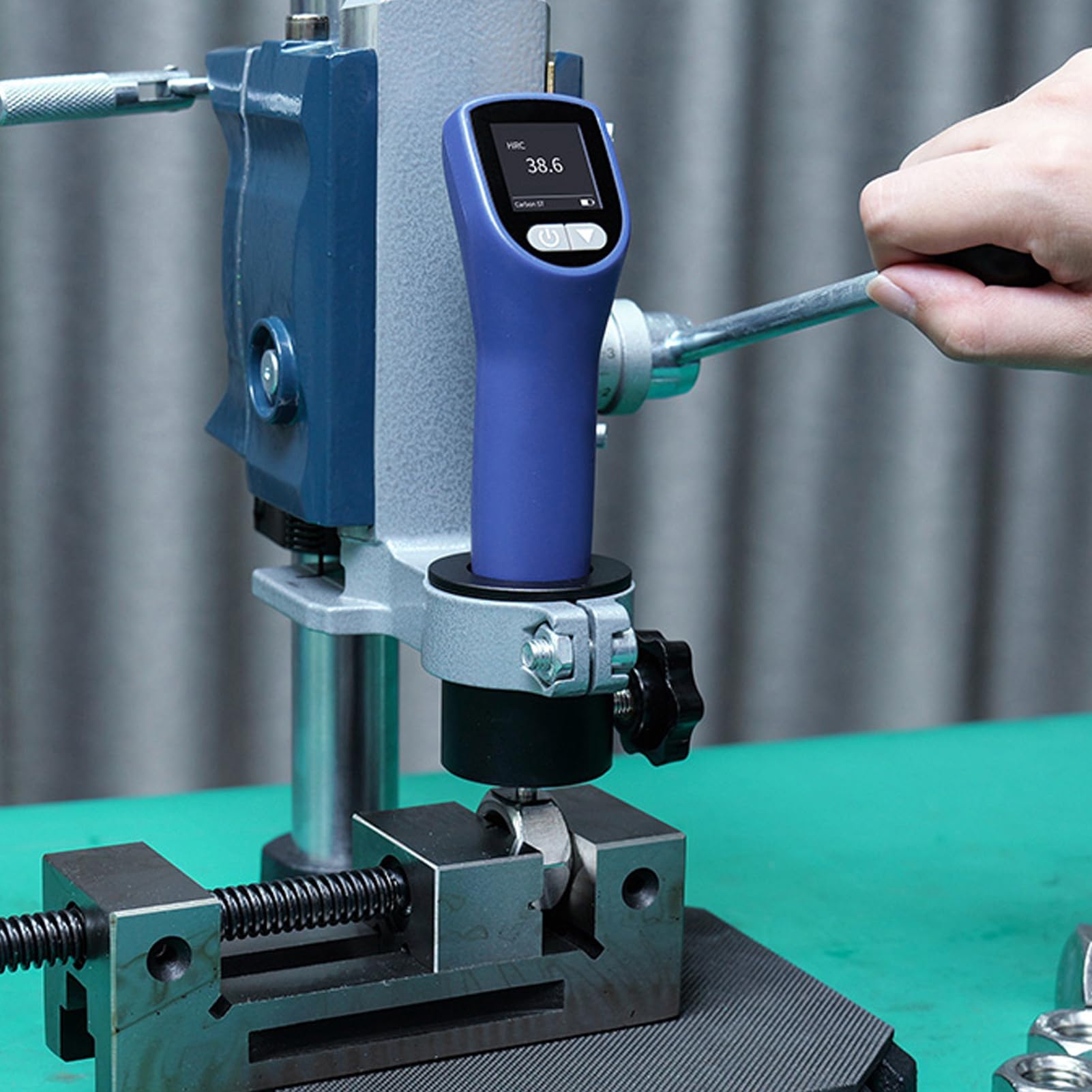 Fafeicy Durometro Ad Ultrasuoni, Durometro Digitale Portatile con Bilance HV HRC HRB HB, Doppie Testine e Spazio di Archiviazione Integrato, per Materiali Metallici e Pezzi Ultrasottili