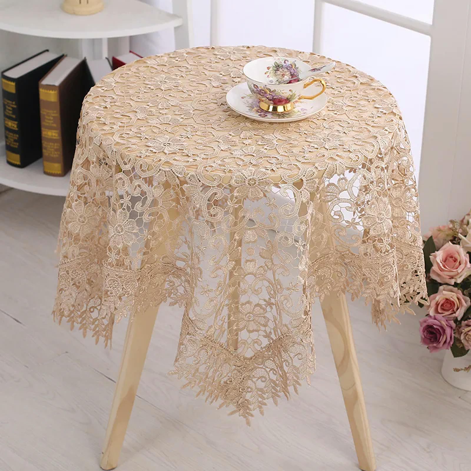 Nappe de luxe en dentelle élégante pour sublimer votre table basse de salon