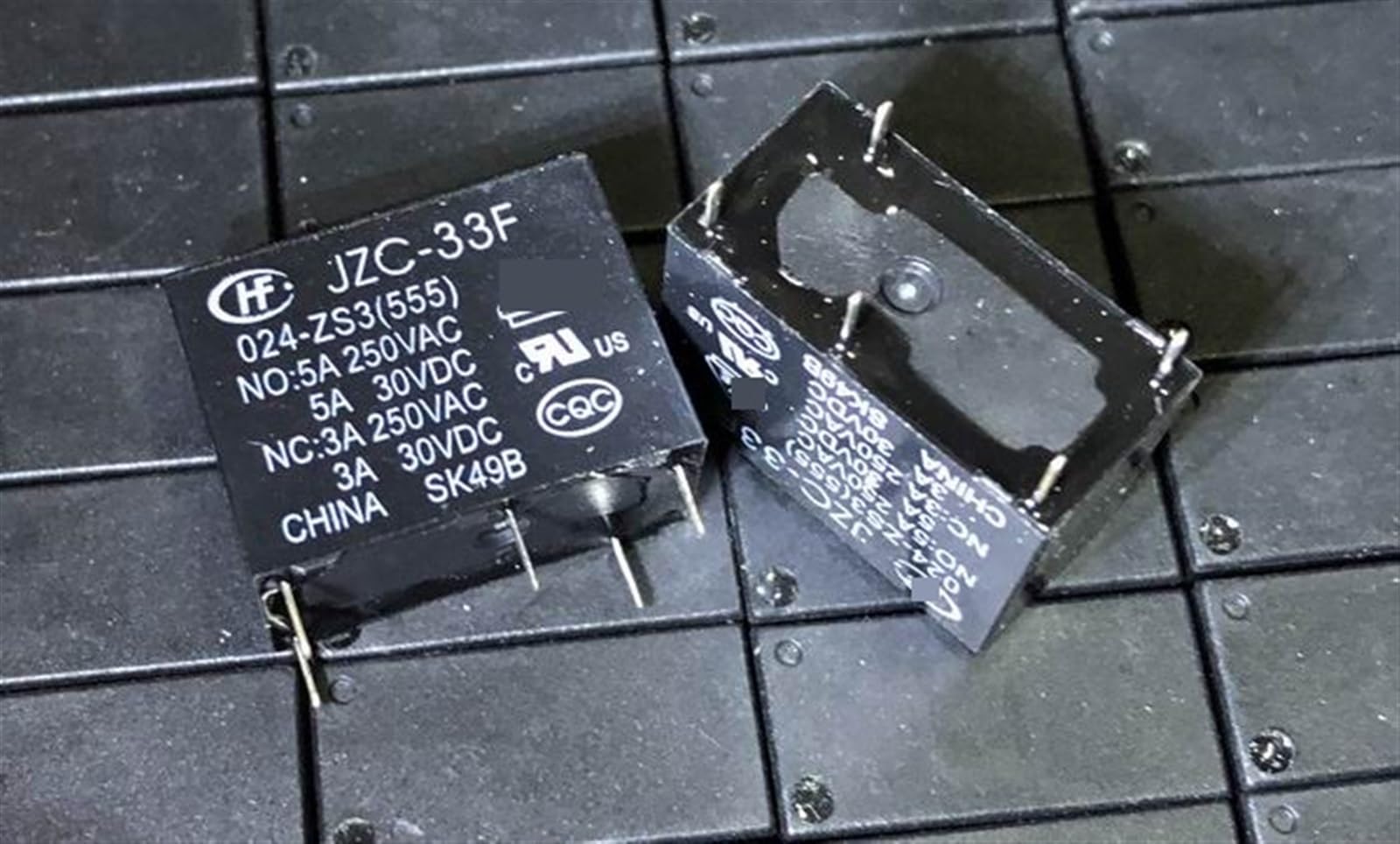 Relais 33F-1C-12V KmoNo pour la reparation de domotique et appareils de maison