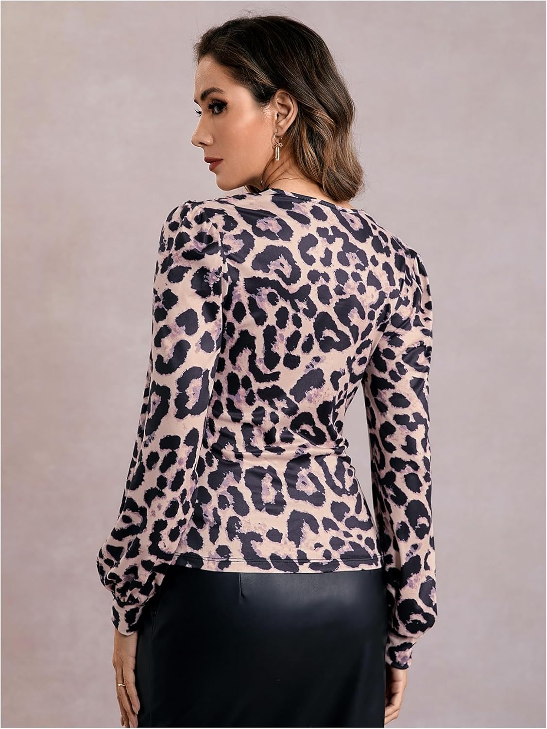 SweatyRocks Women's Long Sleeve Shirt Lace Trim V Neck Slim Fit Leopard Print Top - Image 2