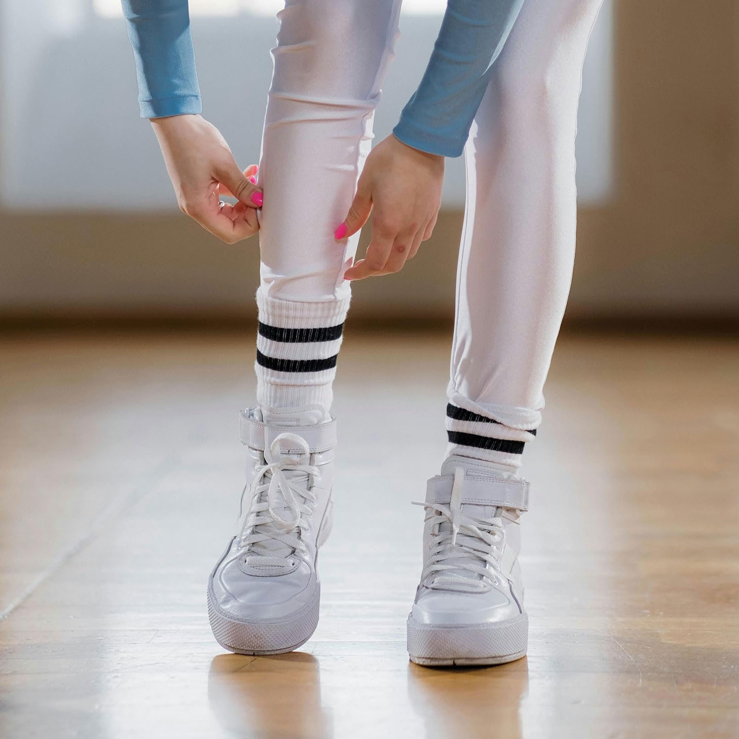 4 Pary Skarpetek Pilates, Skarpetki Pilates Grippy dla Kobiet Dlugie Antyposlizgowe Skarpetki do Jogi Skarpetki do Jogi z Uchwytami dla Kobiet Skarpetki do Jogi Skarpetki do Barre