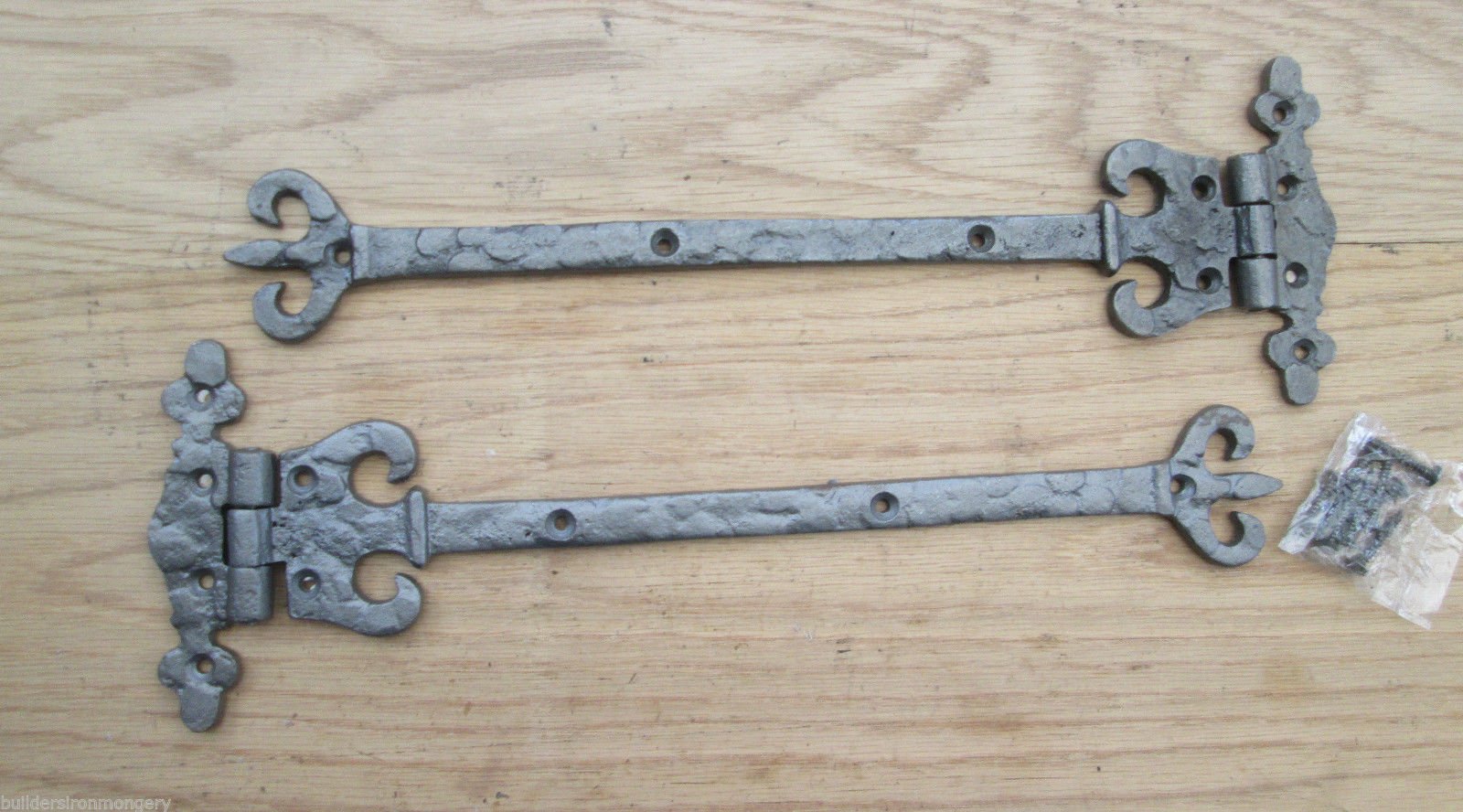 Ironmongery World Ironmongery World® Antique Wrought Iron Ornate Fancy Decorative Door Gate T-Hinge Tee Hinges