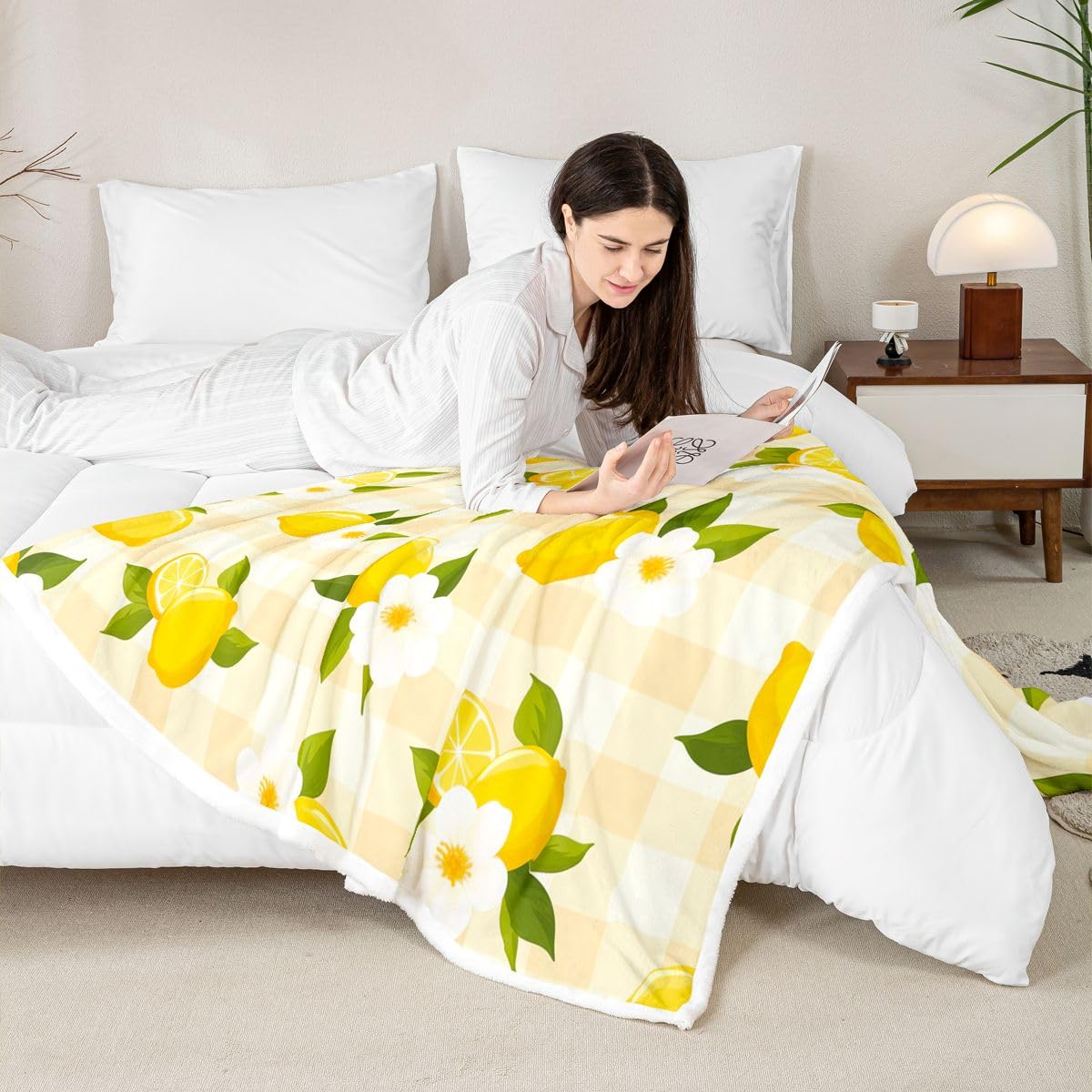 Homewish Zitrone Decke für Sofa Cartoon Zitrone Fleecedecken Zitrusfrucht Geometrisches Gitter Kuscheldecke Flauschig 150x200cm Creme Gelb Couch Fleece Decke