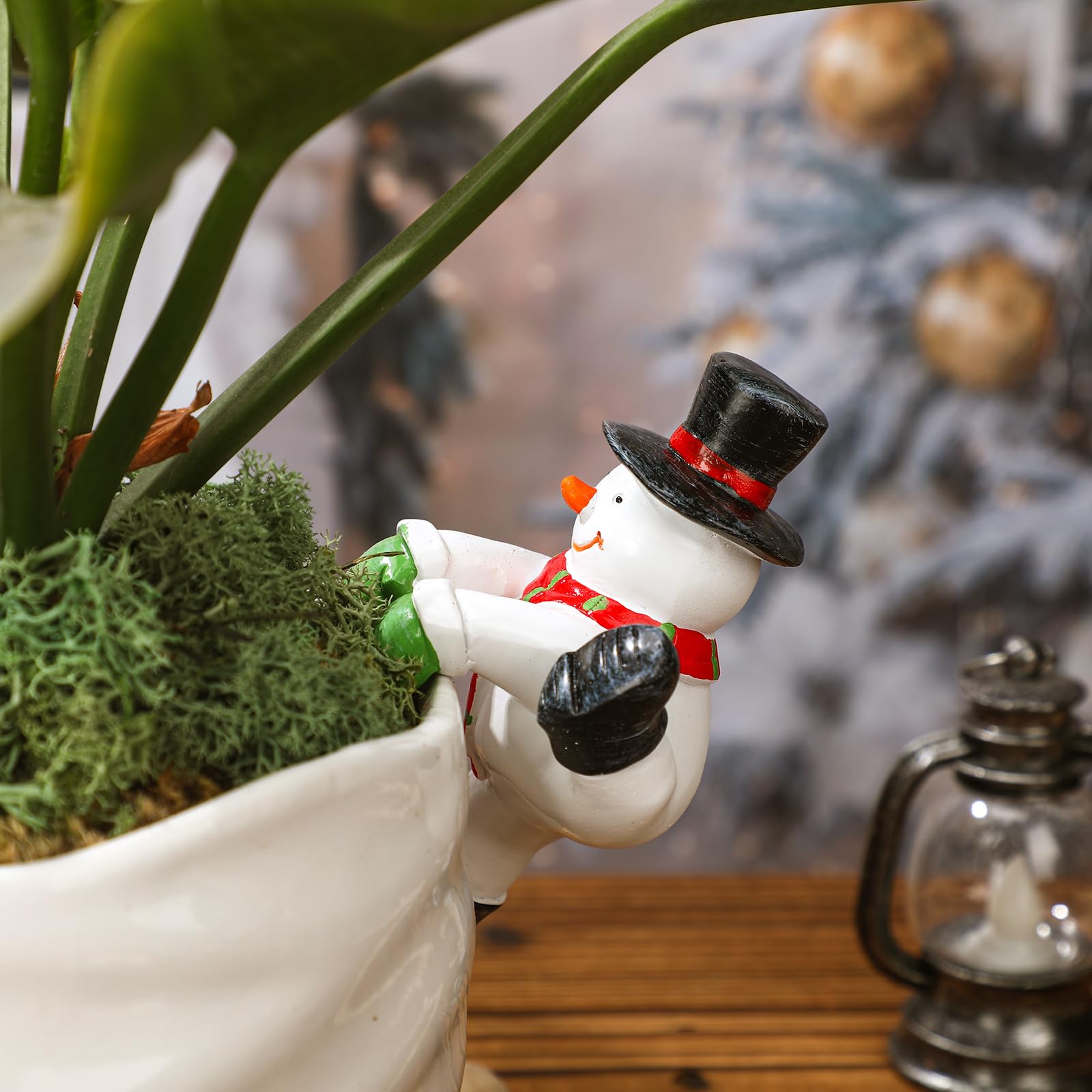 Amazon.com : Geelin Christmas Decorative Plant Pot Hanger Snowman and  Father Christmas Pot Buddies Set Resin Hanging Climbing Snowman and Santa  Claus Sculpture Outdoor Statues Ornament for Flower Pots Garden Decor :